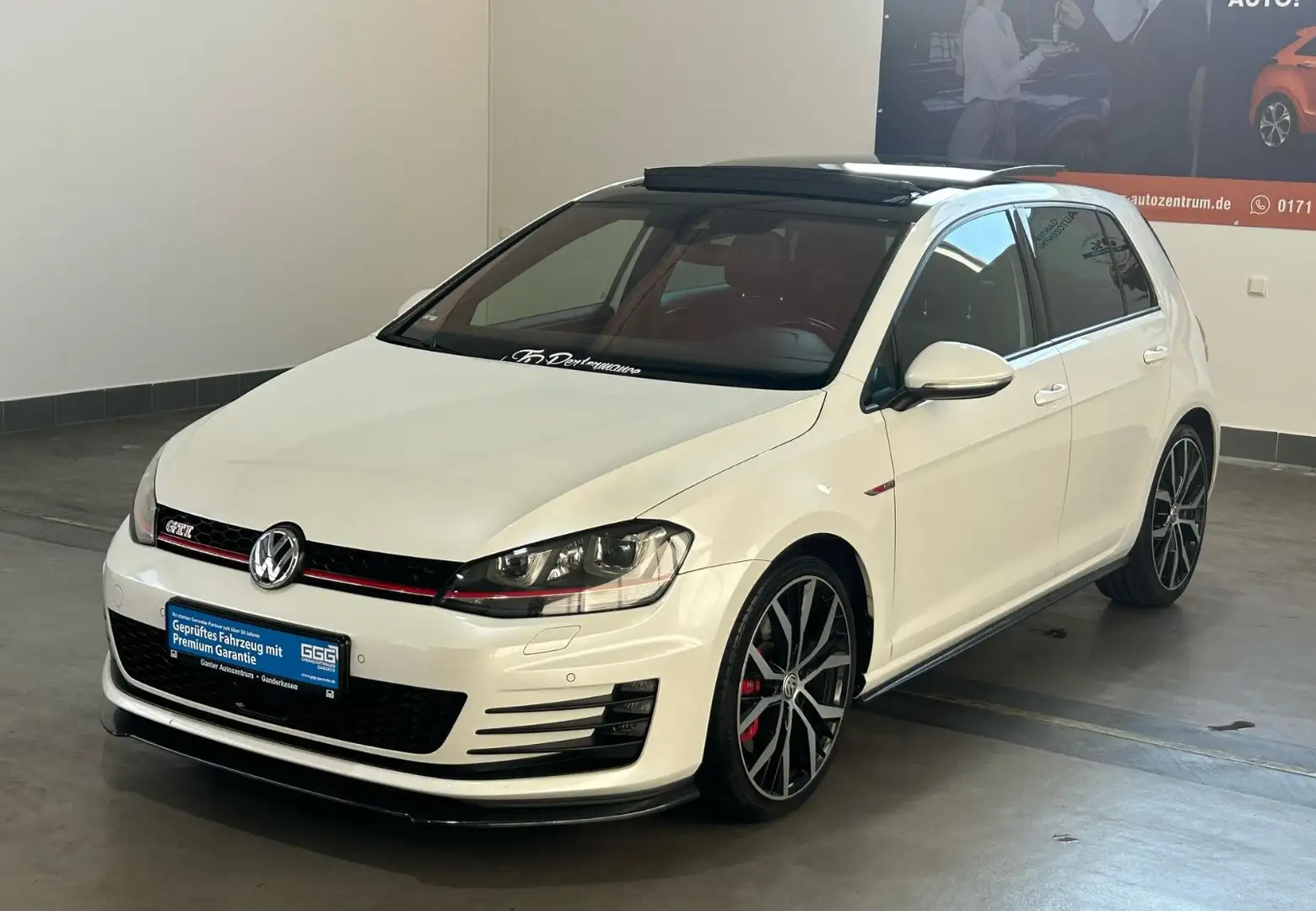 Volkswagen Golf VII GTI Performance JP PERFORMANCE+LEDER+AH Weiß - 2