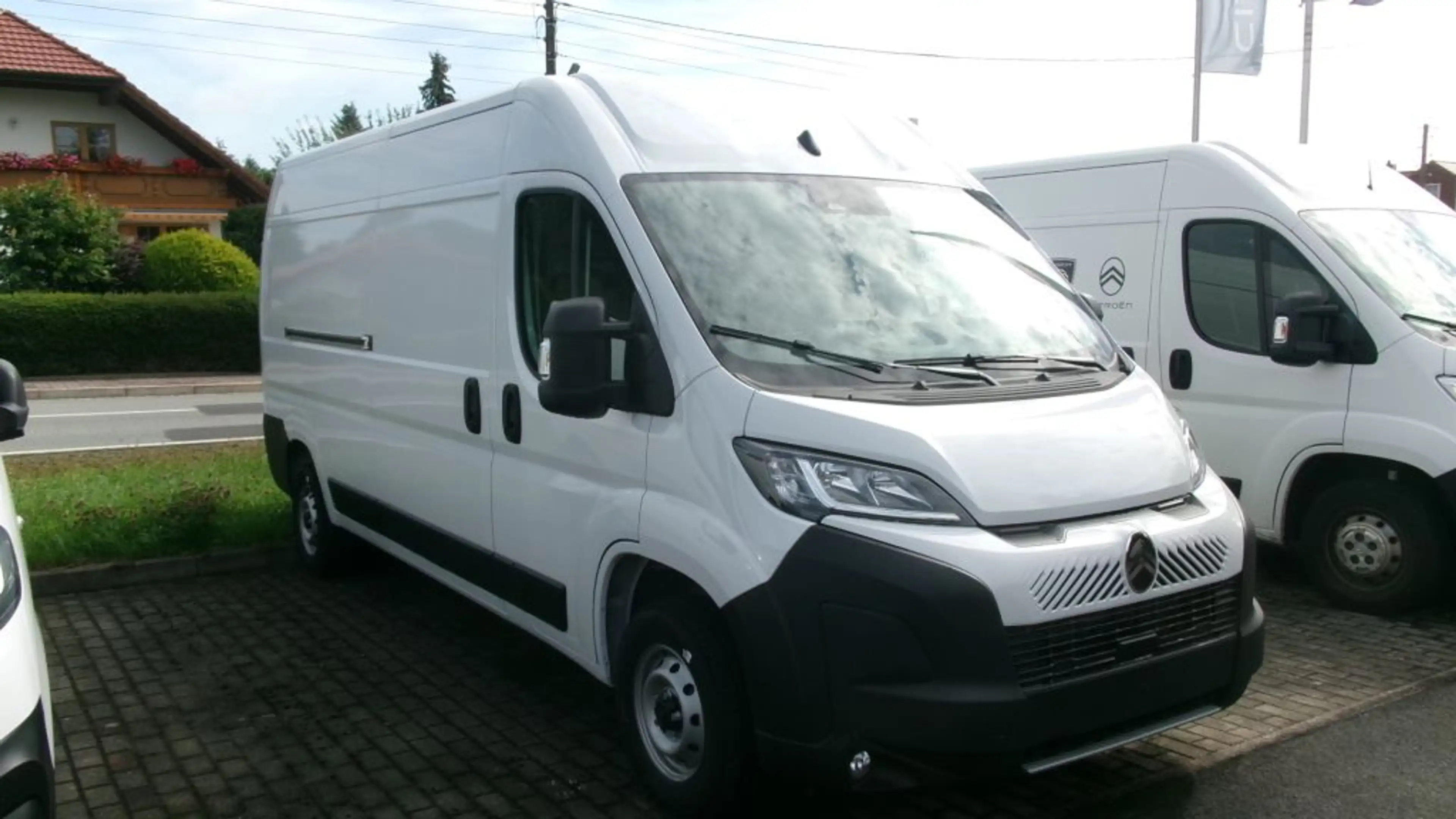 Citroen Jumper 2.2 Diesel 140 3.3T L3H2 (250 L/D/B)