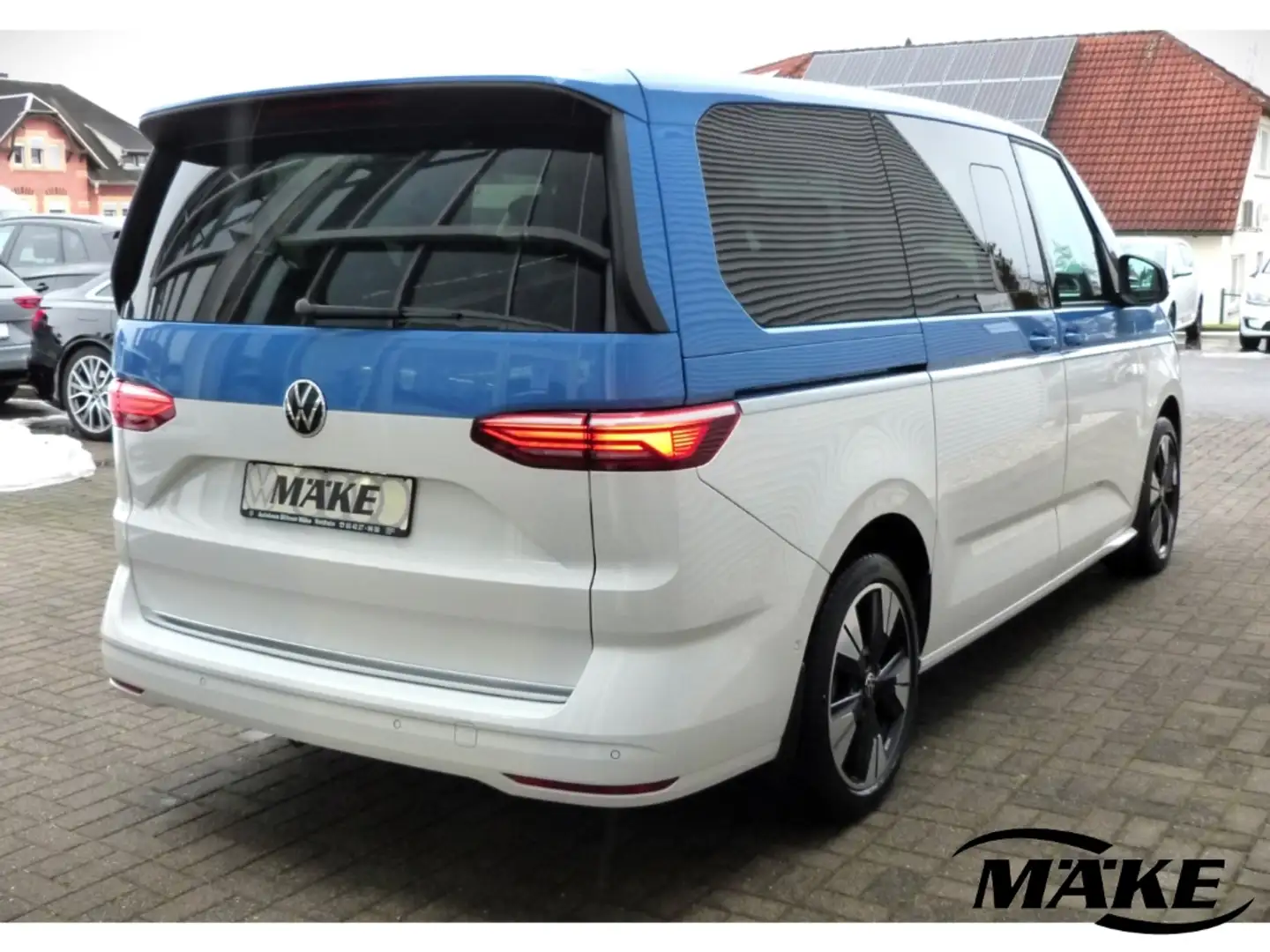 Volkswagen T7 Multivan 2.0 TDI Style lang  DCC, AHK, Standhzg., HUD Weiß - 2