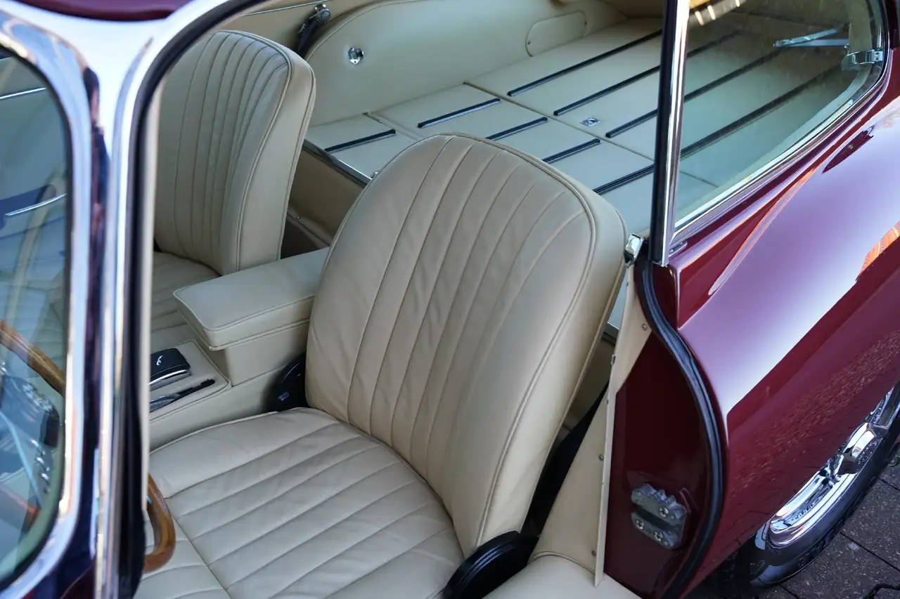 Jaguar E-Type 4.2 Litre Coupe Series 1.5 "Jaguar Heritage Certif, foto 8
