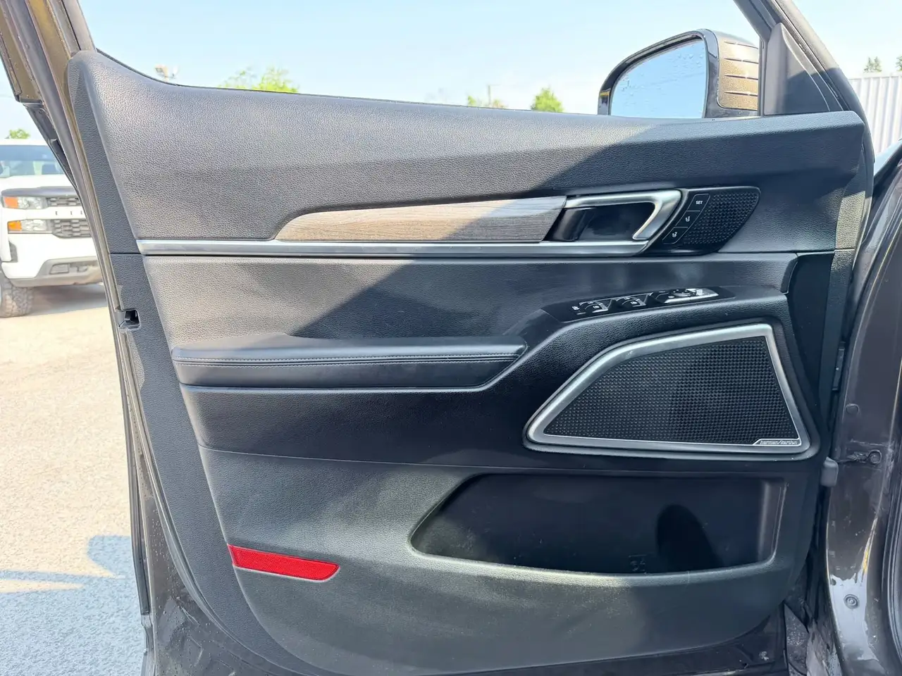 Kia Telluride снимка Kia Telluride