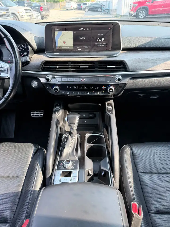 Kia Telluride снимка Kia Telluride
