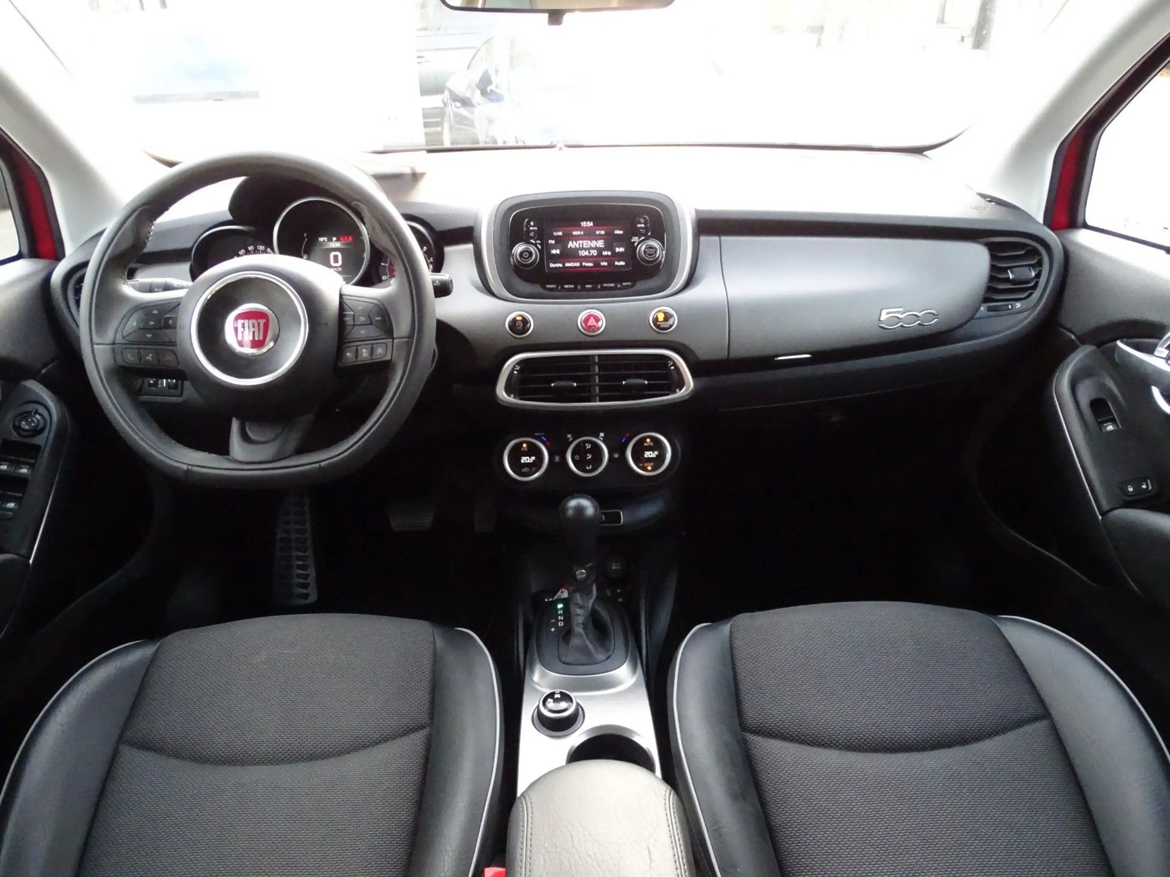 Fiat 500X Cross Plus Allrad Navi AHK Automatik — photo 12