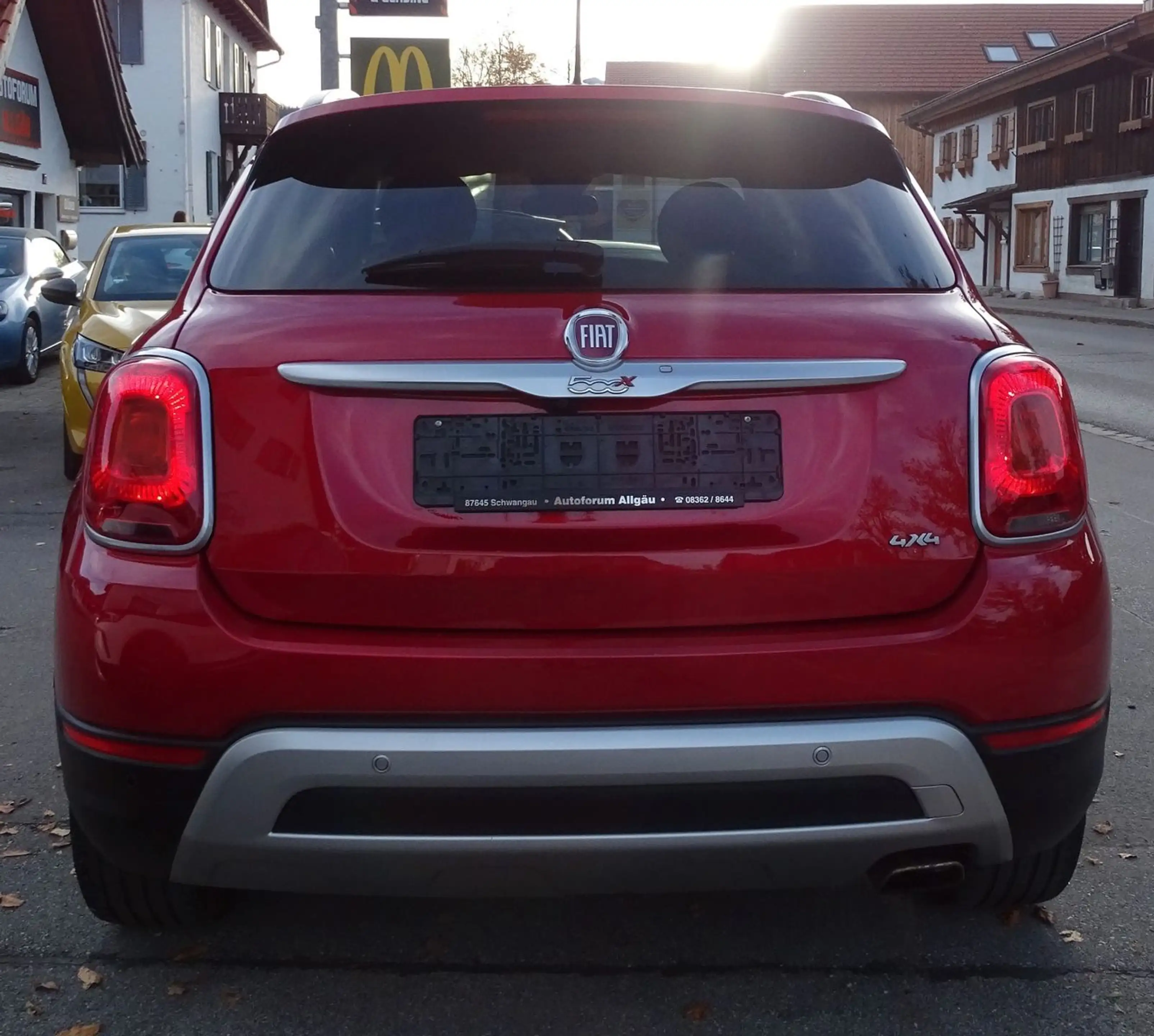 Fiat 500X Cross Plus Allrad Navi AHK Automatik — photo 9