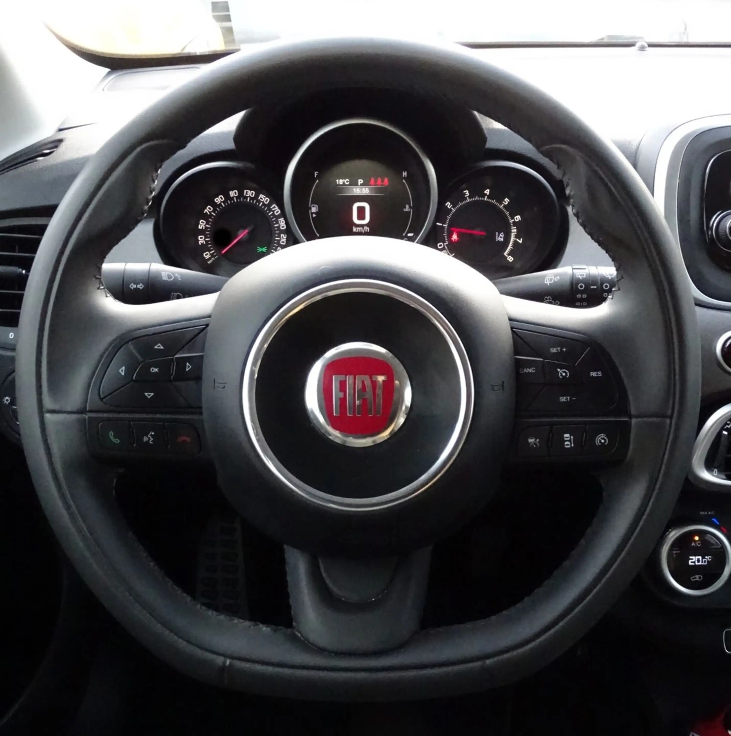 Fiat 500X Cross Plus Allrad Navi AHK Automatik — photo 14