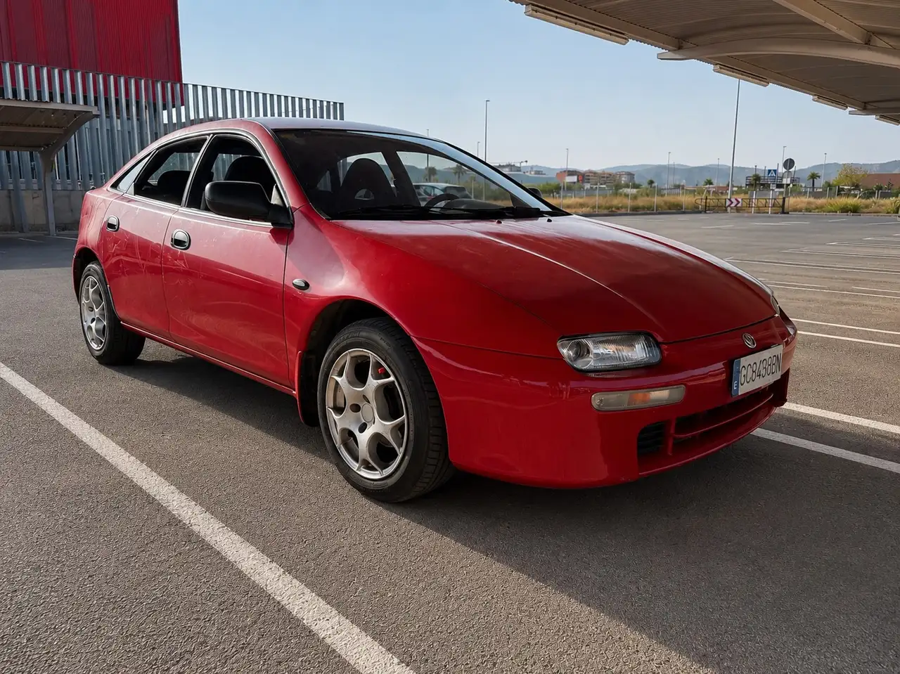 Mazda 323, foto 2