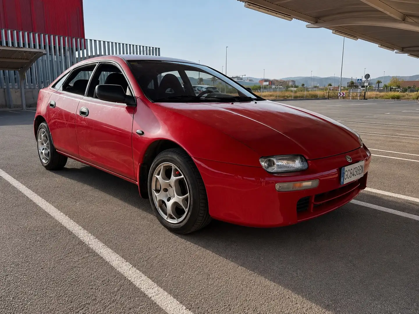 Mazda 323 - 2