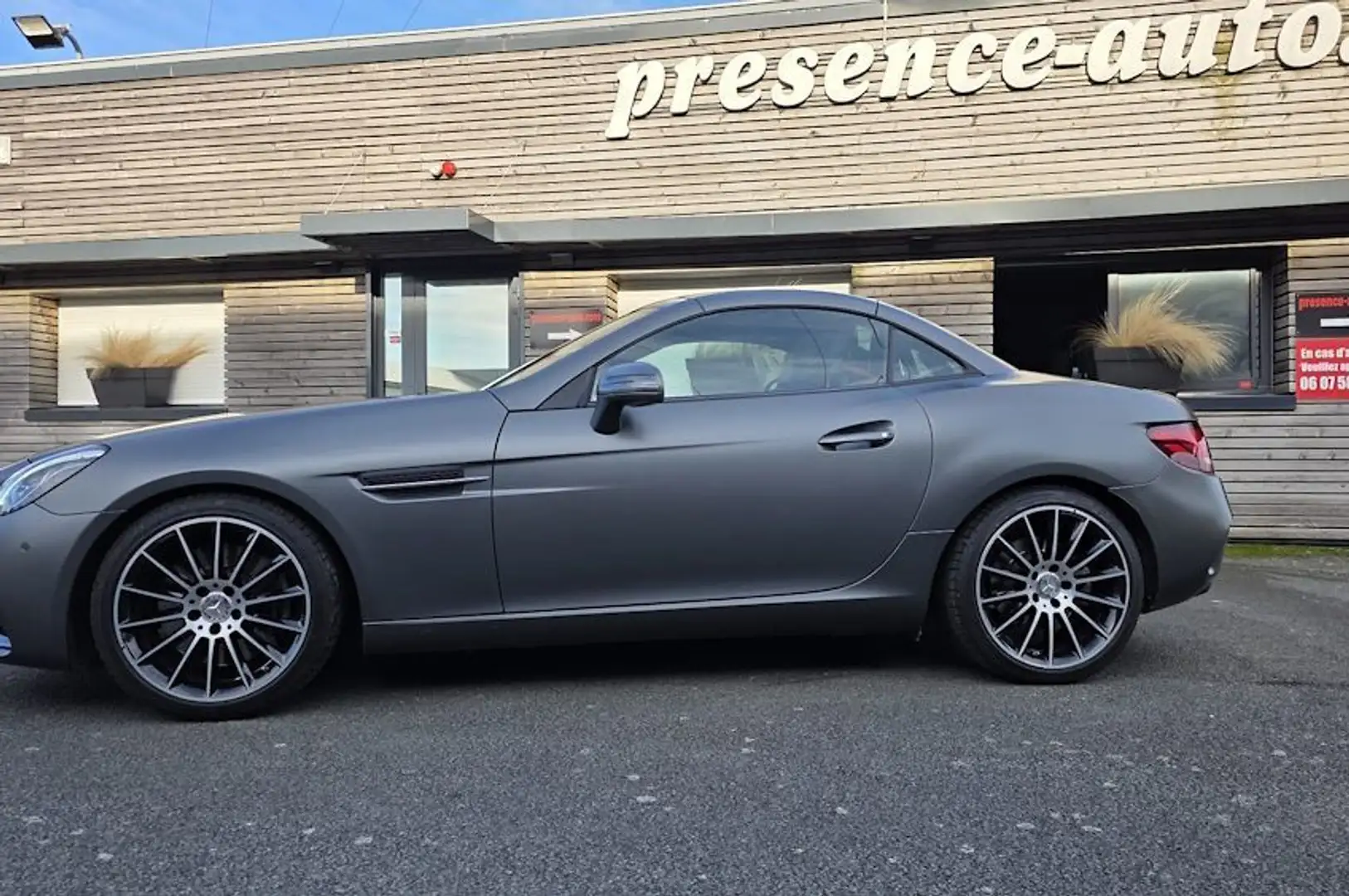 Mercedes-Benz SLC 180 180 AMG LINE 9G TRONIC ROADSTER Gris - 2