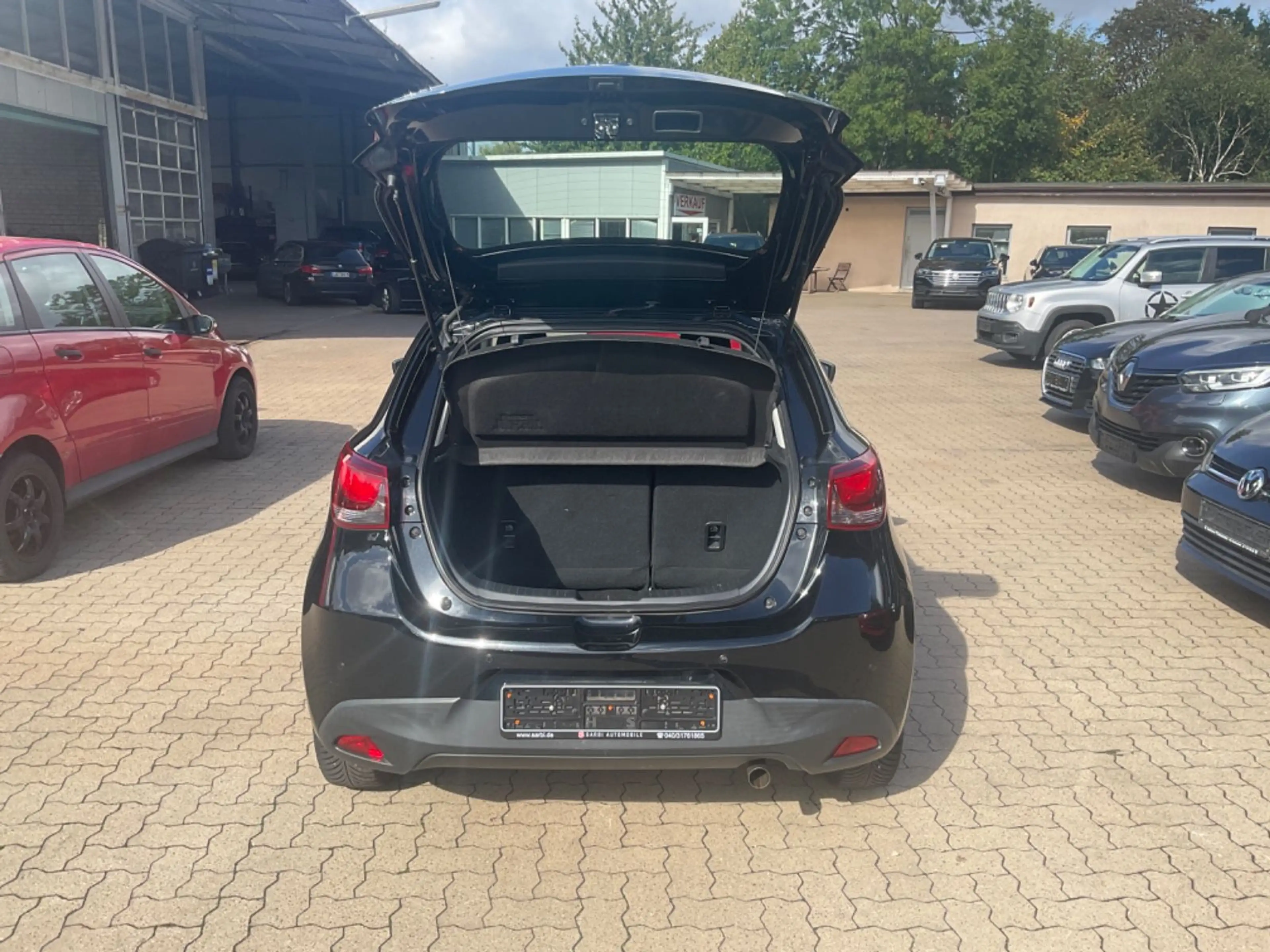 Mazda 2 Lim. Center-Line SkyActiv-G TÜV 07.2028 — photo 6