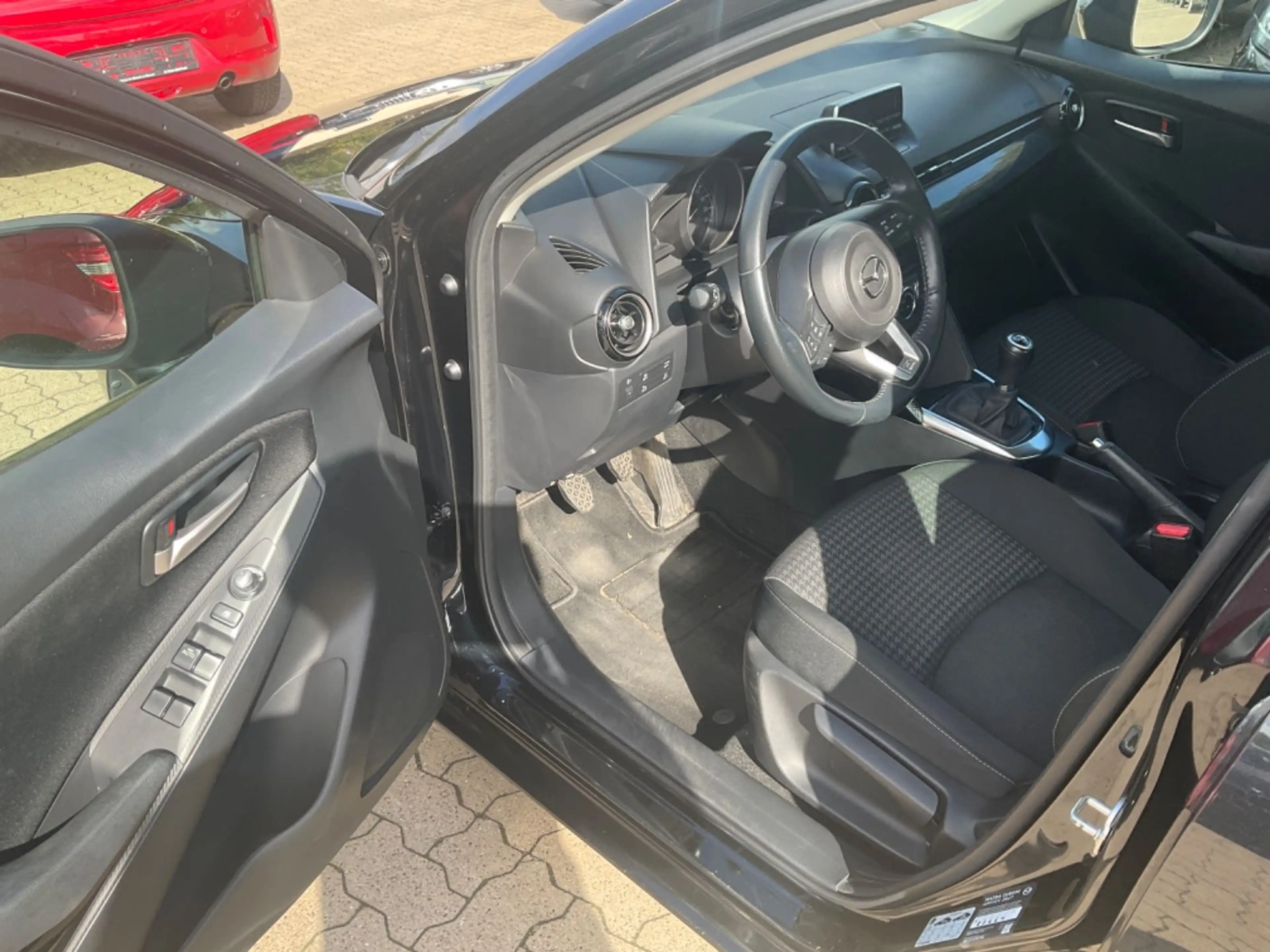 Mazda 2 Lim. Center-Line SkyActiv-G TÜV 07.2028 — photo 8