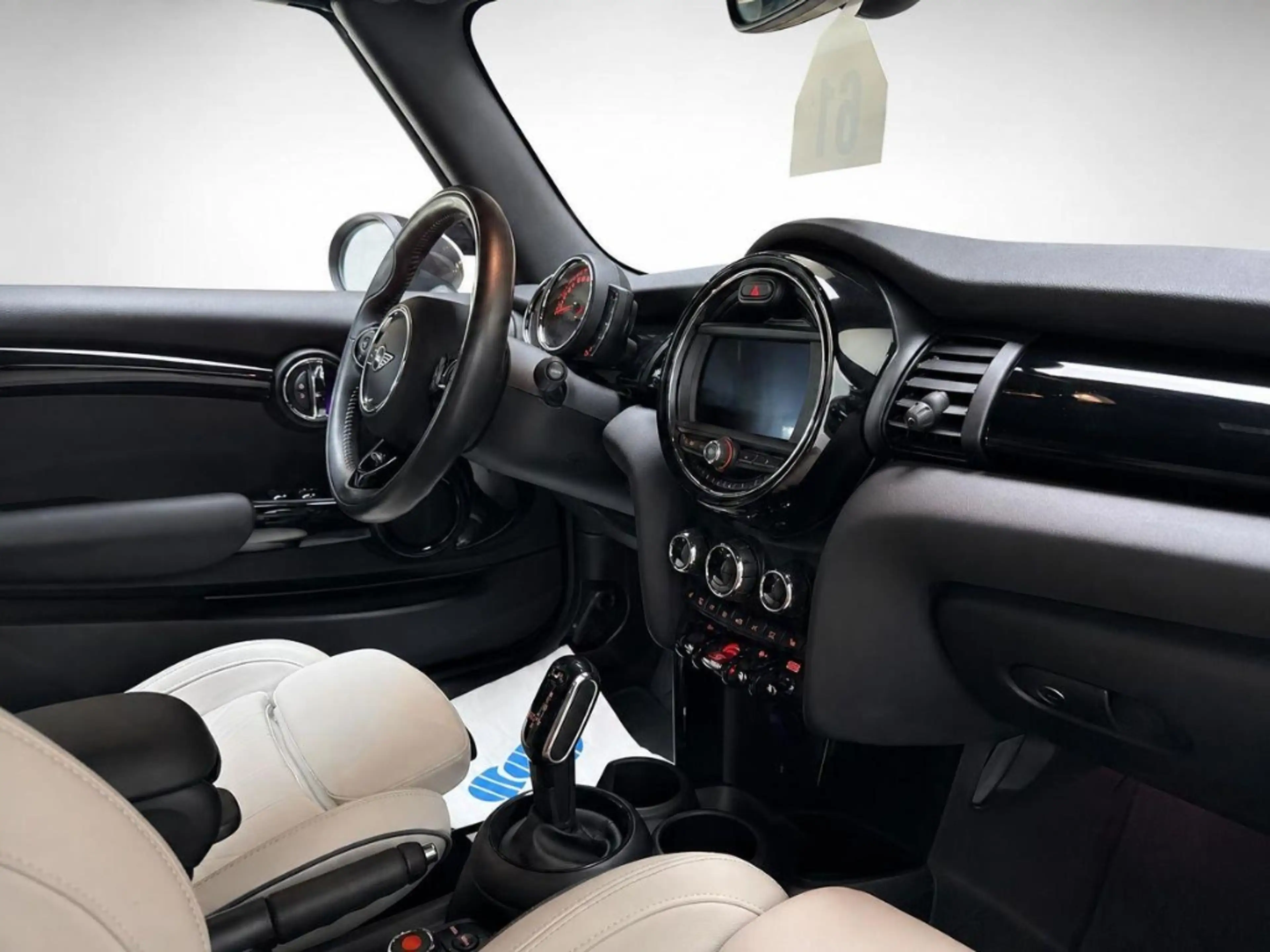 MINI Cooper Cabrio Mini Chili II 1.Hand Familie — photo 9