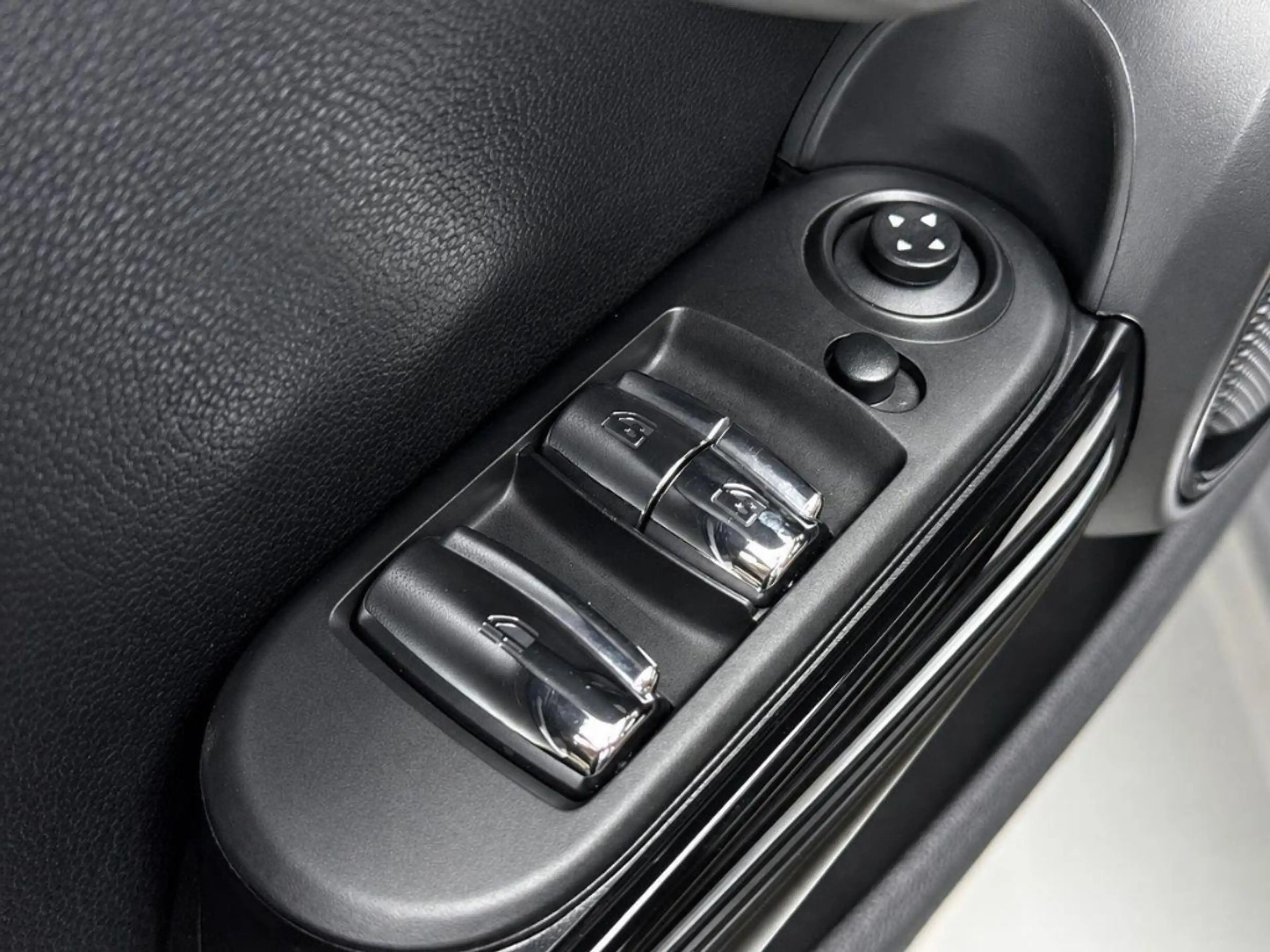 MINI Cooper Cabrio Mini Chili II 1.Hand Familie — photo 19