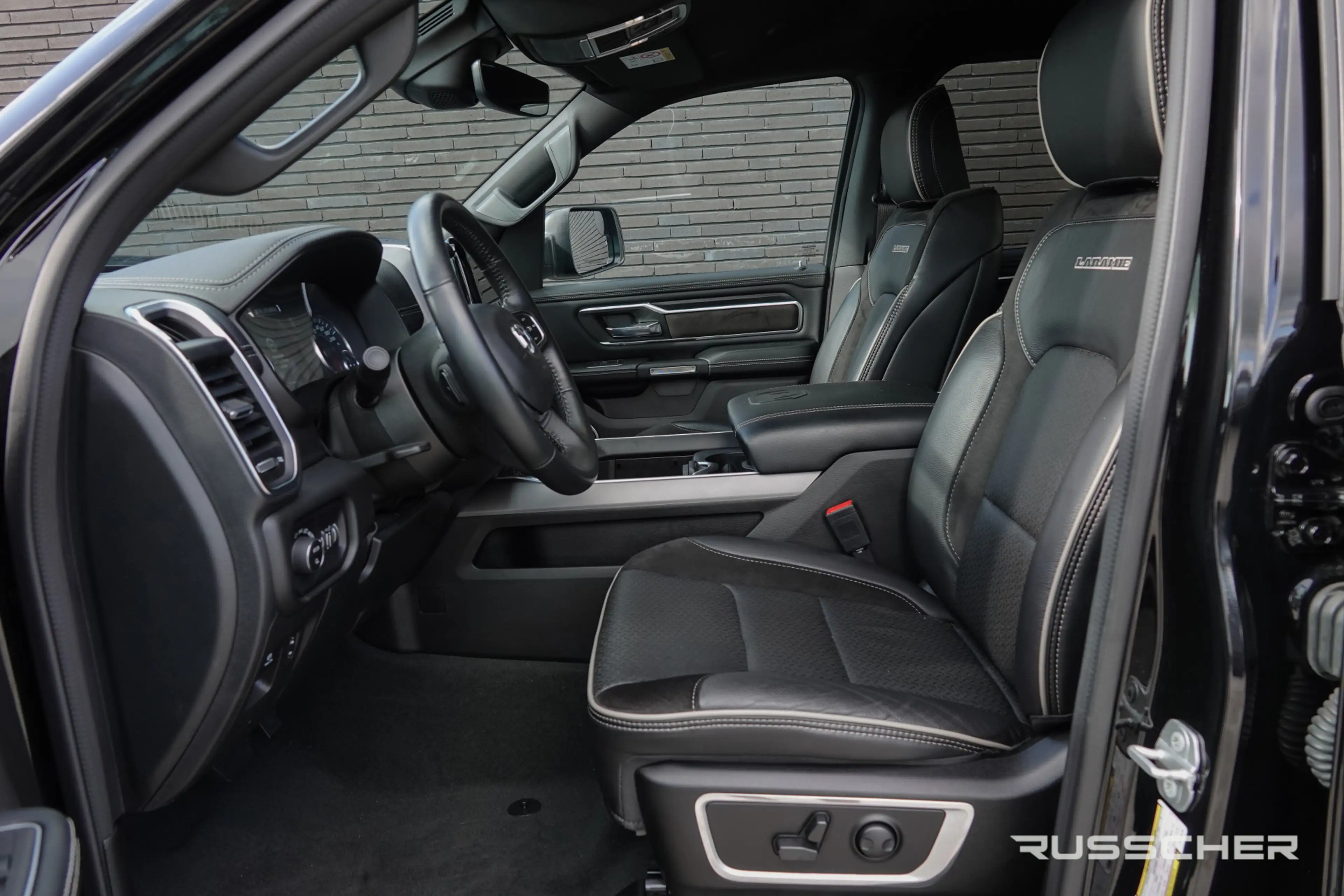 Dodge RAM 1500 5.7 V8 401Pk 4x4 | Crew Cab | Laramie | Leder — photo 5