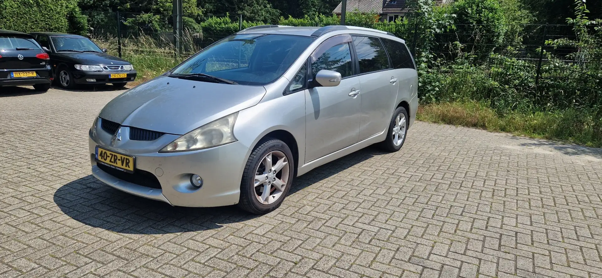 Mitsubishi Grandis 2.4-16V InSport AUTOMAAT Grey - 1