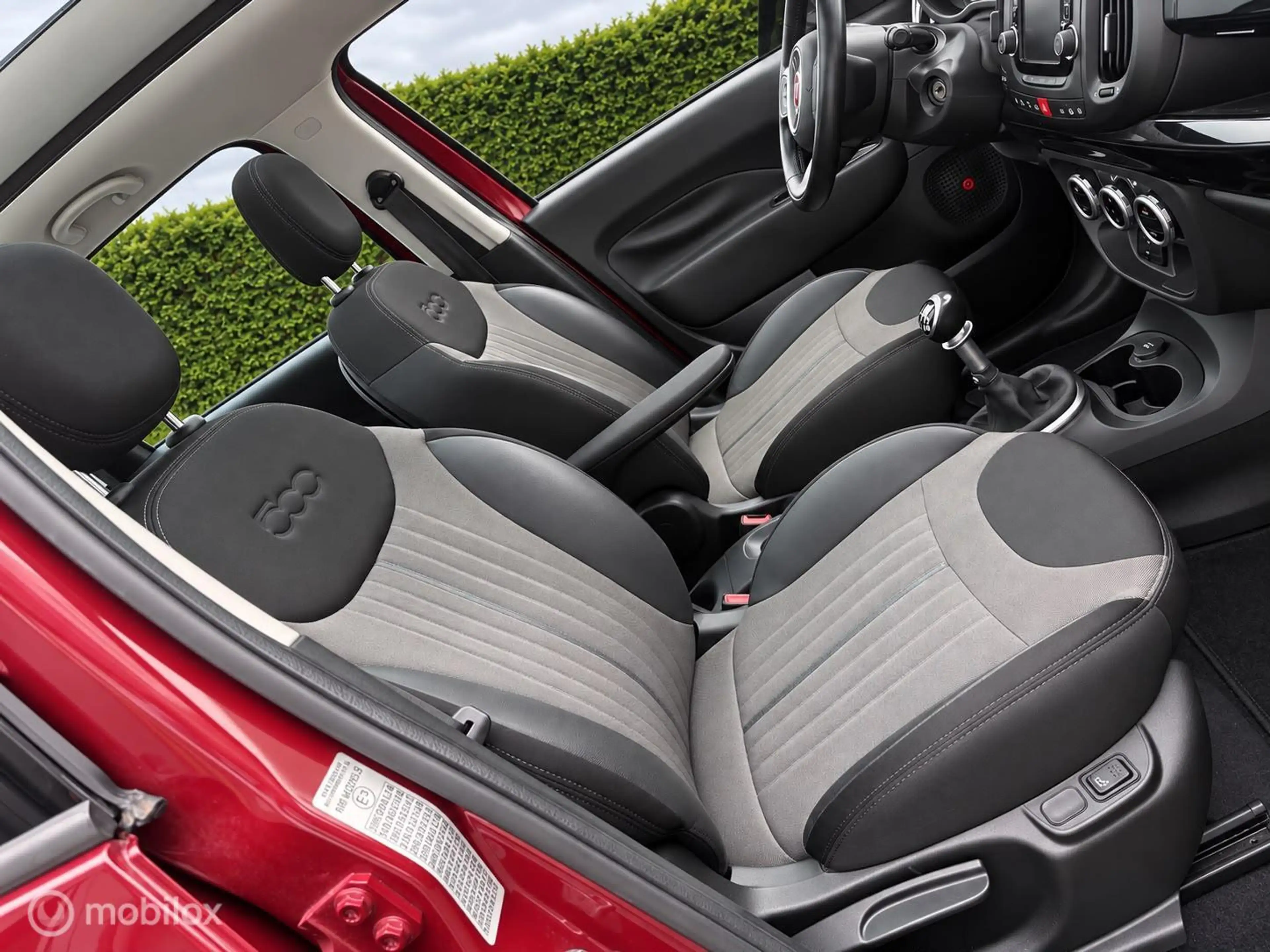 Fiat 500L 0.9 AircoCruiseParkeersensorNaviPanoramaBluetooth — photo 12