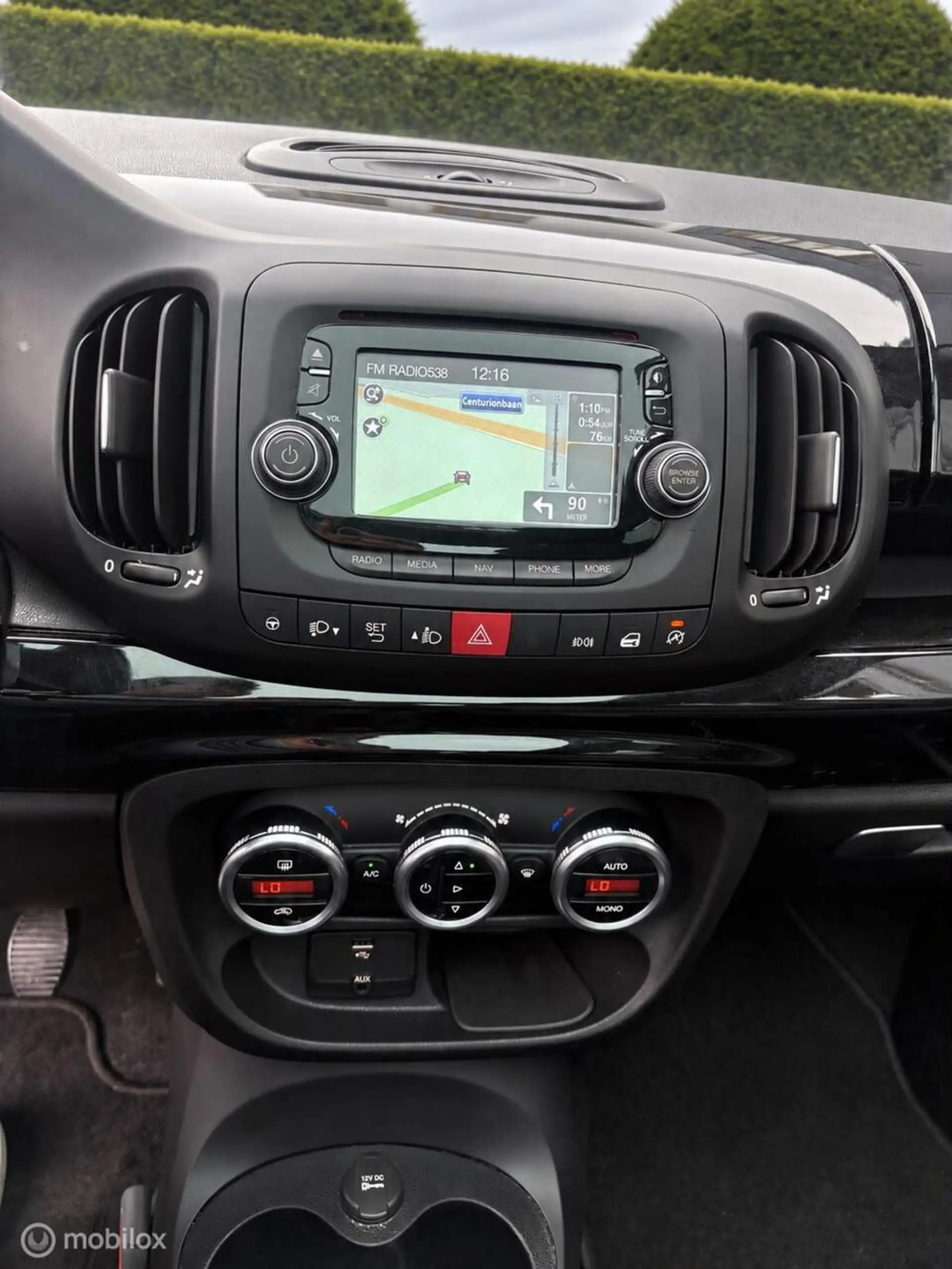 Fiat 500L 0.9 AircoCruiseParkeersensorNaviPanoramaBluetooth — photo 15
