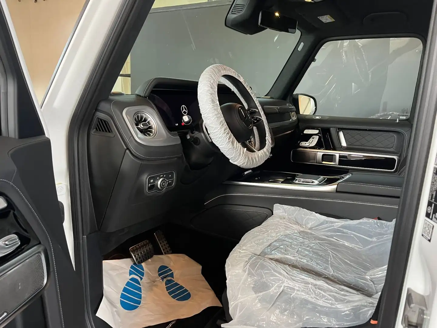 Mercedes-Benz G 450 G450d/AMG/SUPER/FACELIFT/2025/NIGHTII/KOMF/STOCK Blanc - 2