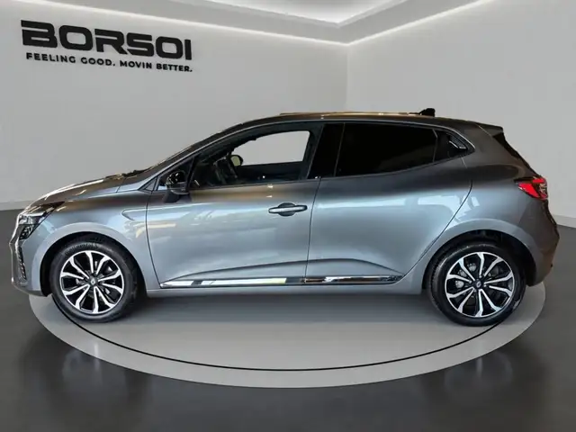 Renault Clio view 2