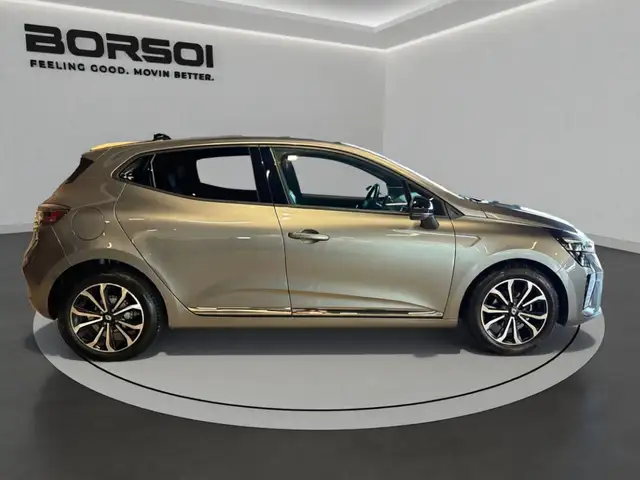 Renault Clio view 6