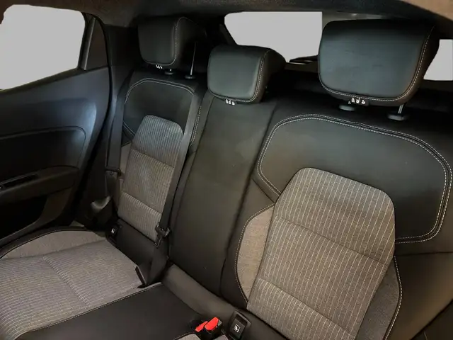 Renault Clio view 15
