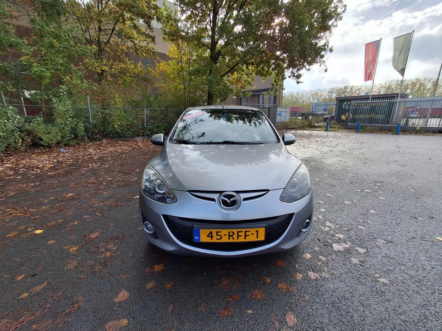 Mazda 2 1.3 GT-M Line LEUKE AUTO RIJDT EN SCHAKELT GOED Grijs - 2