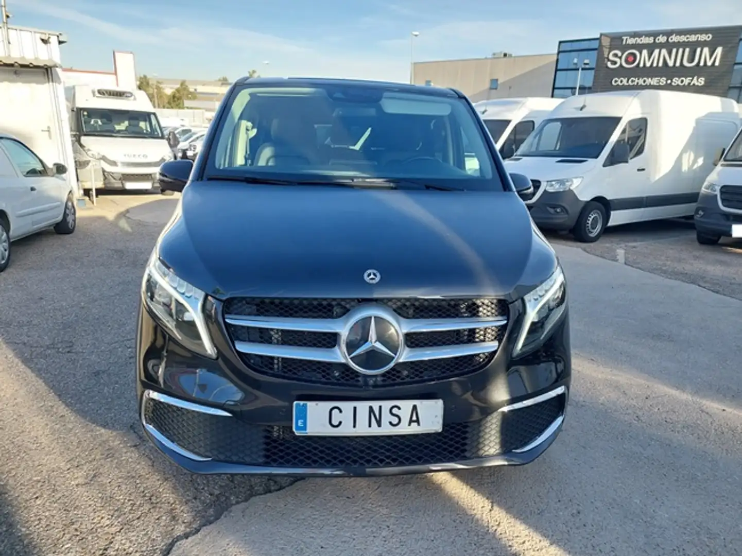 Mercedes-Benz V 300d Largo Avantgarde Negro - 2