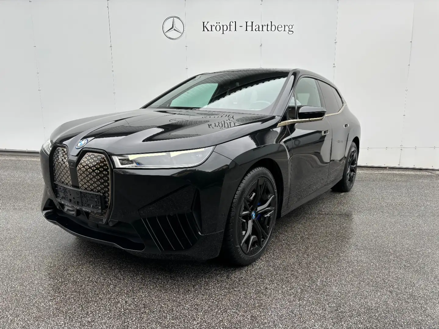 BMW iX xDrive50 105kWh Pano AIR Stdhzg Navi Laser Schwarz - 2