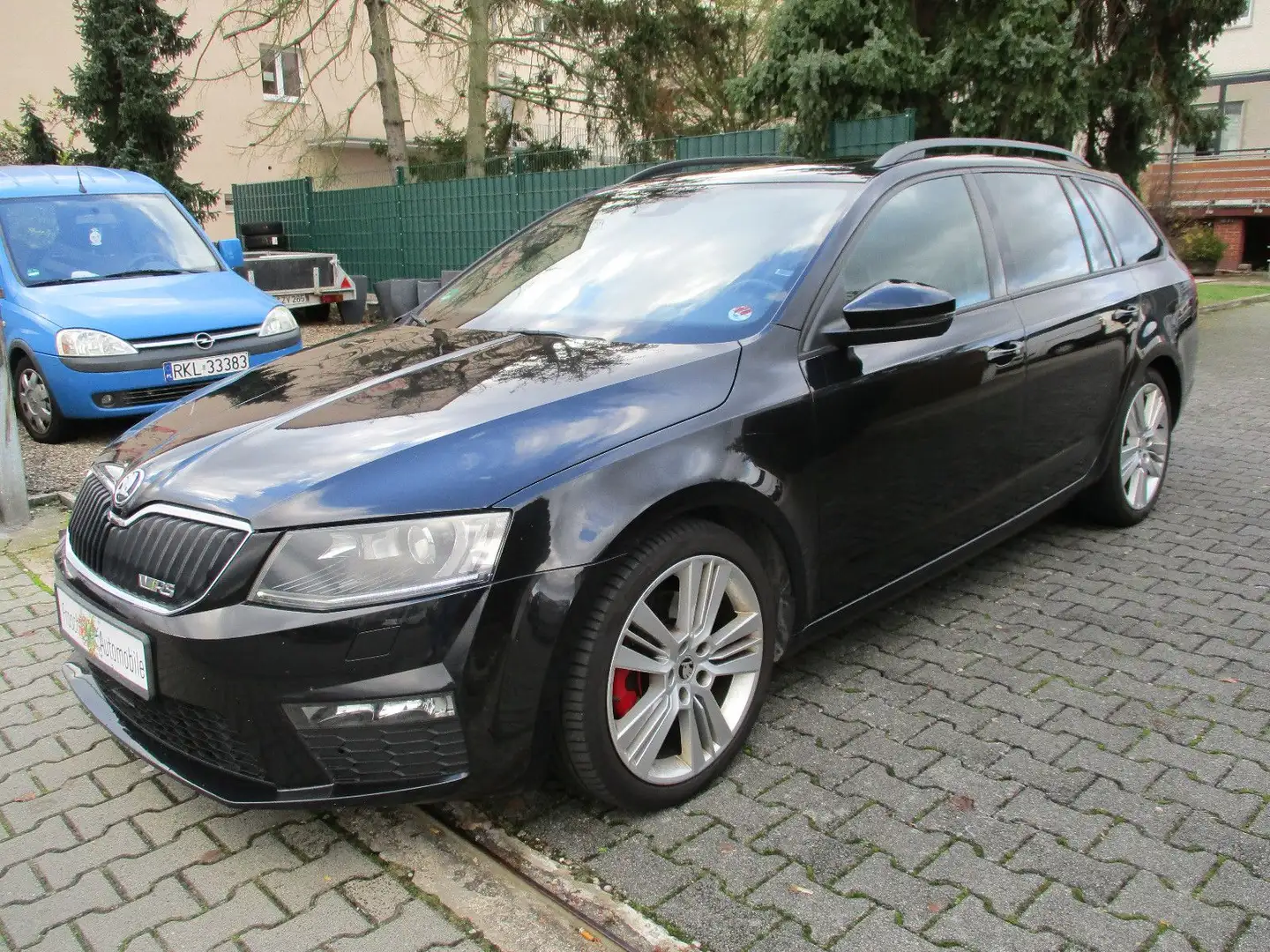 Skoda Octavia Combi RS*Panorama*sehr voll! Schwarz - 2
