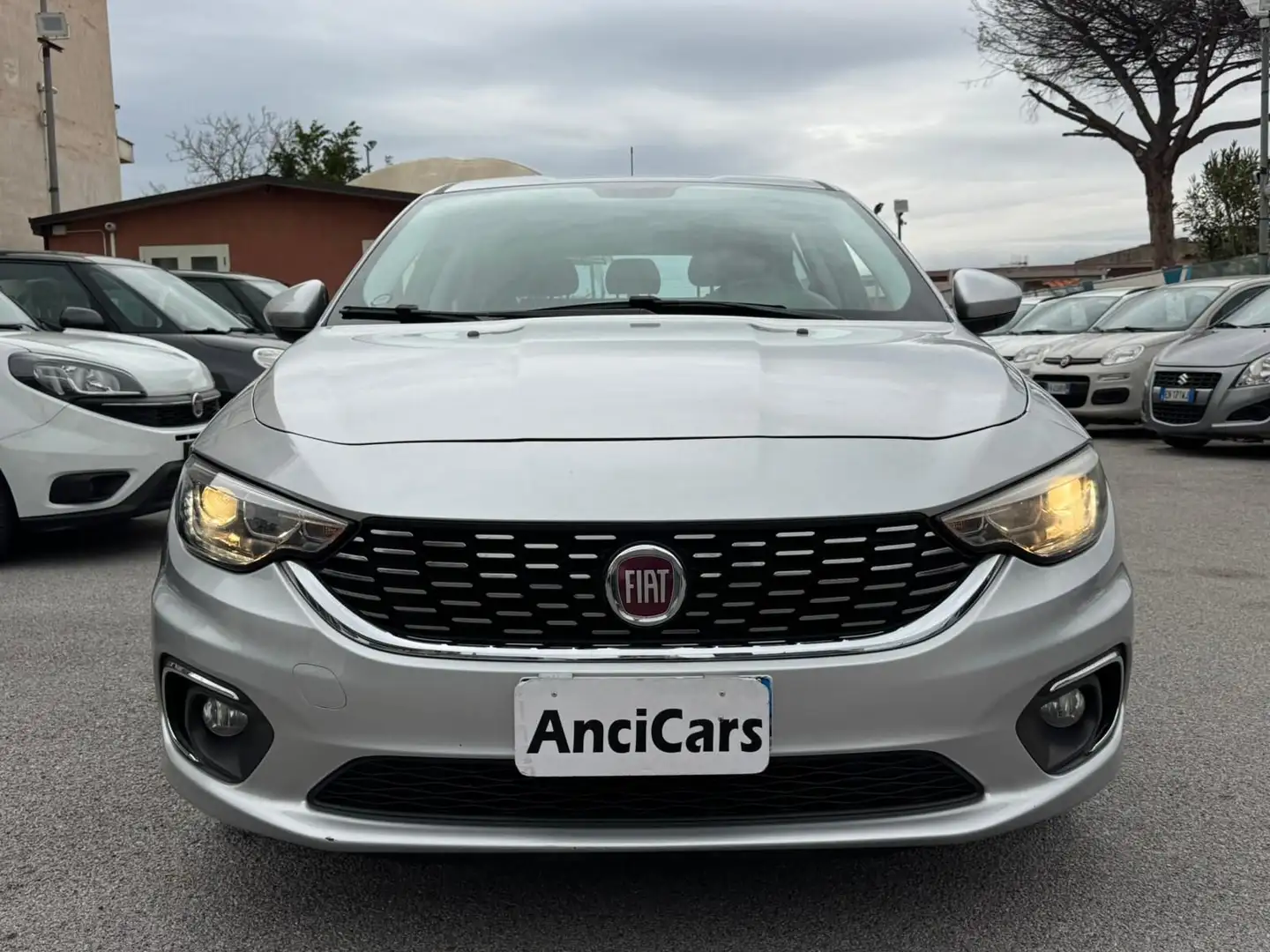 Fiat Tipo Tipo 1.4 5 porte Lounge Argent - 1