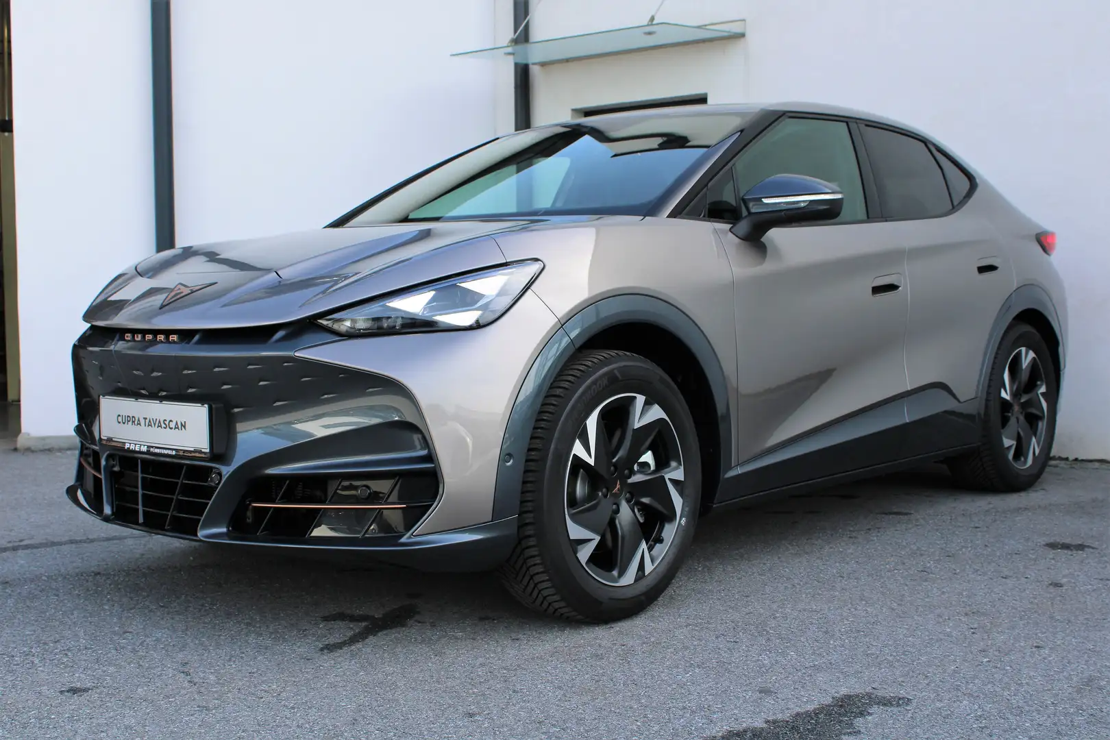 CUPRA Tavascan 77kWh Alpha mit perfekter Mehrausstattung! Beige - 2