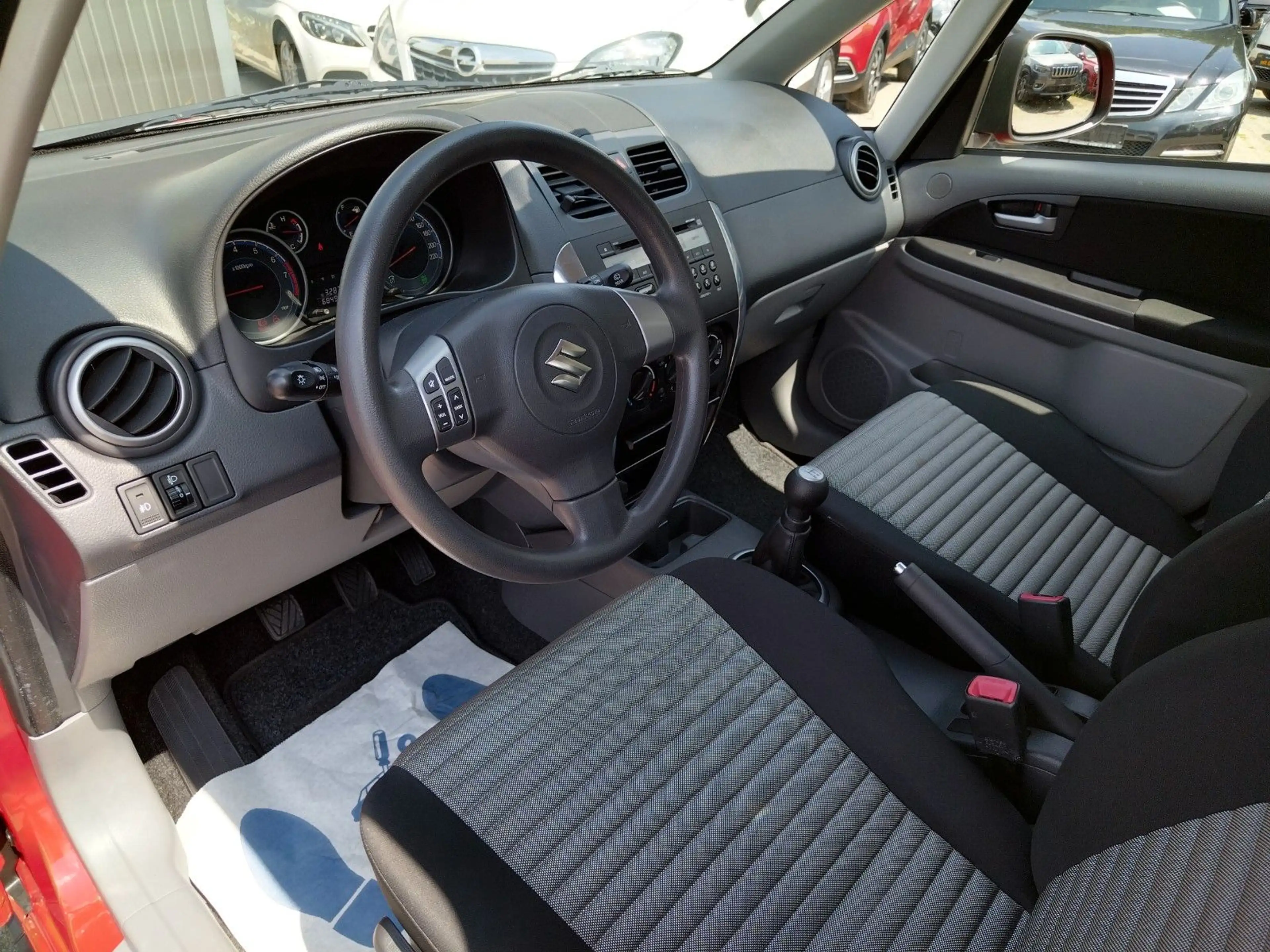 Suzuki SX4 Comfort 4x4+1.HD+68000 km+TÜV/NEU+GARANTIE — photo 10
