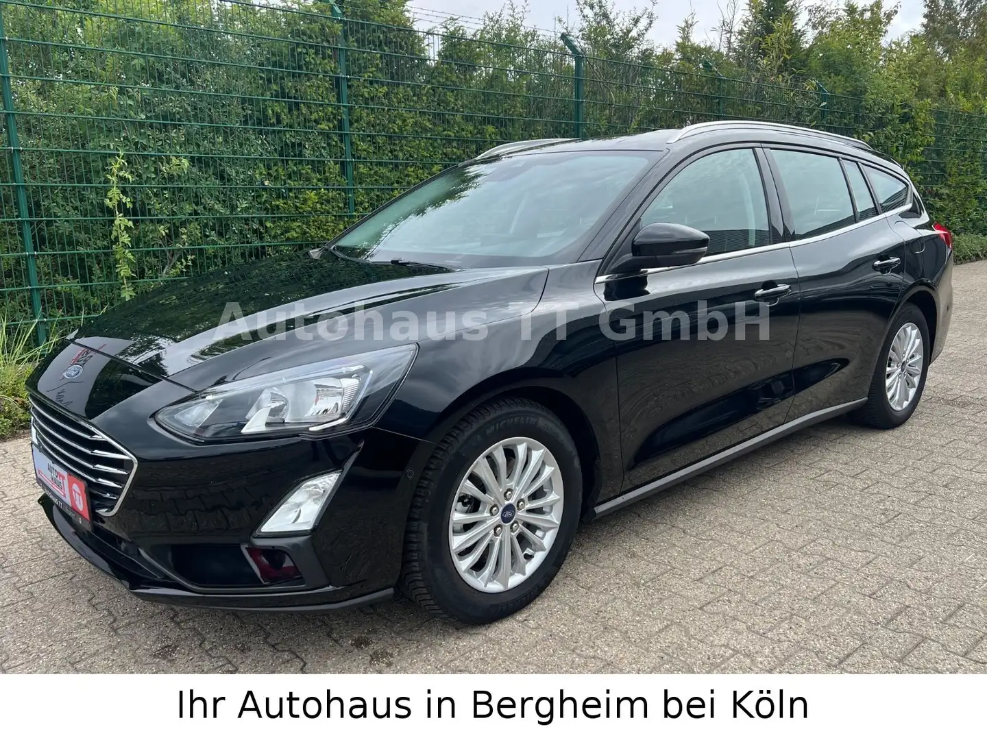 Ford Focus Titanium Turnier°Navi°Kamera°ACC°LED°1.HD Zwart - 2