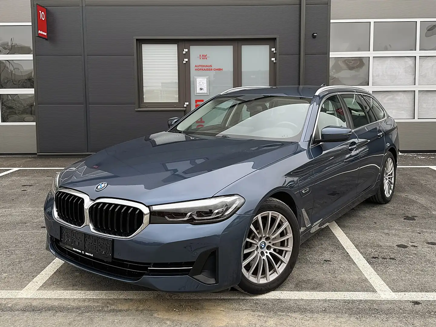 BMW 530 e xDrive Touring Aut. * AHK * LED * Spurhalte *... Blau - 1