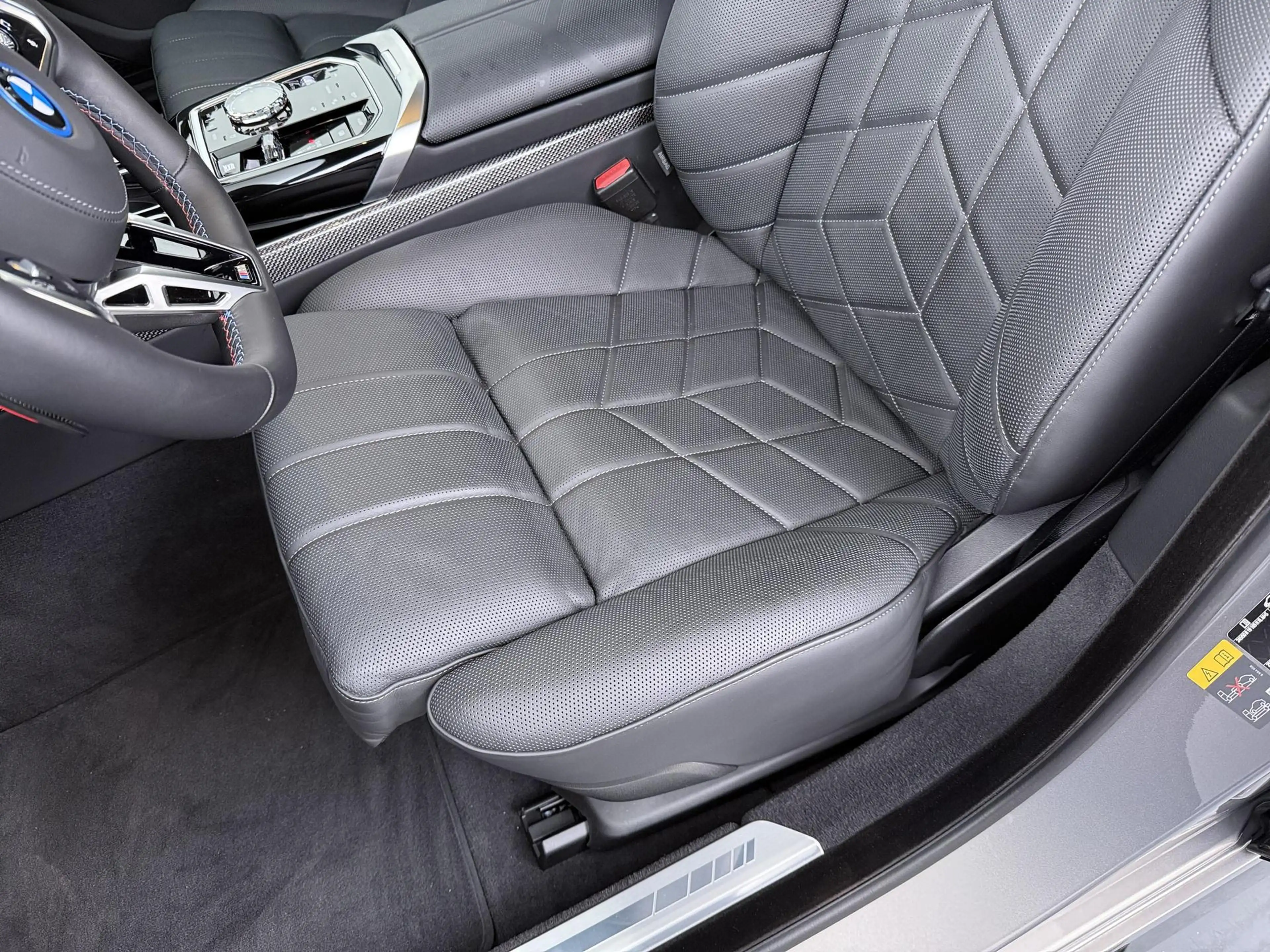 BMW 760 7-serie M760e xDrive | Trekhaak | Skylounge Execut — photo 13