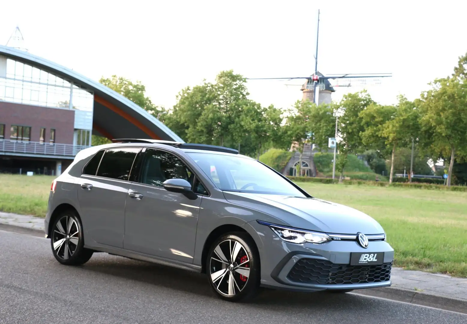 Volkswagen Golf GTE 1.4 eHybrid Aut DSG PHEV Nardo Grey 5-D Panoramada Gris - 1