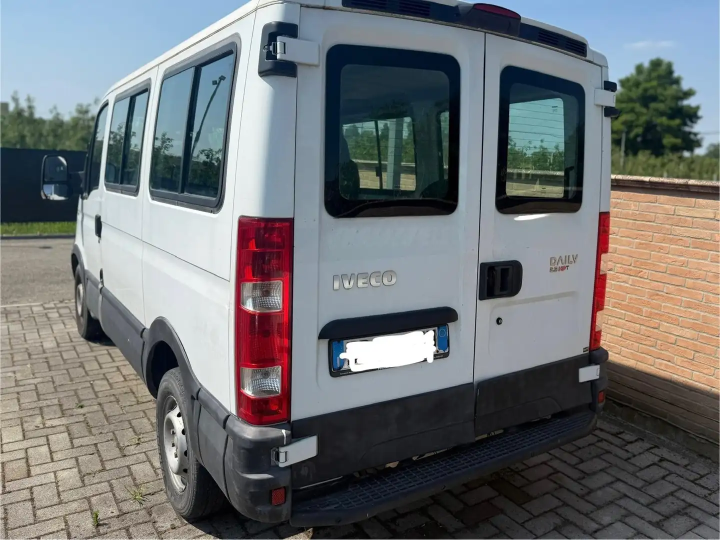 Iveco Daily 9 posti 35s14 Bianco - 2