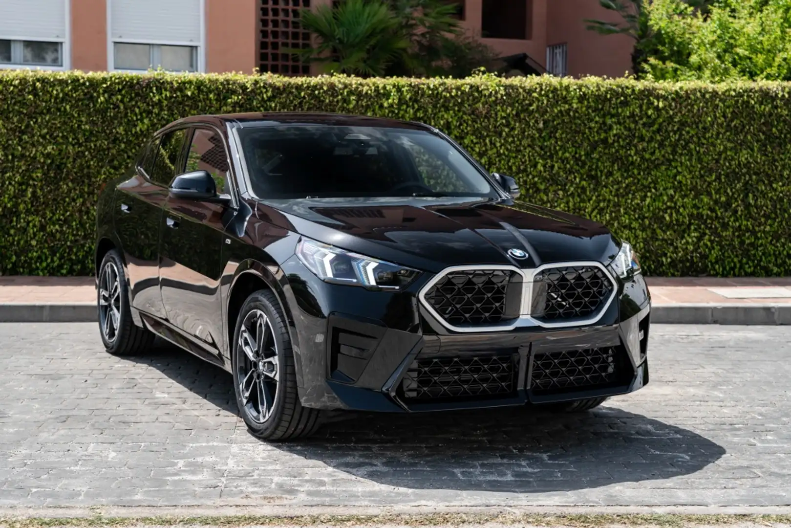 BMW X2 sDrive 18dA M Sport Noir - 1
