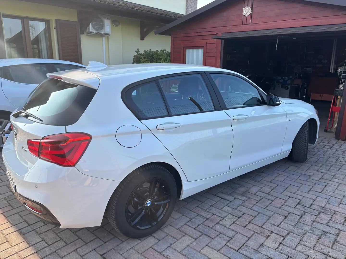 BMW 116 Serie 1 F/20-21 2015 116d Advantage 5p Bianco - 2