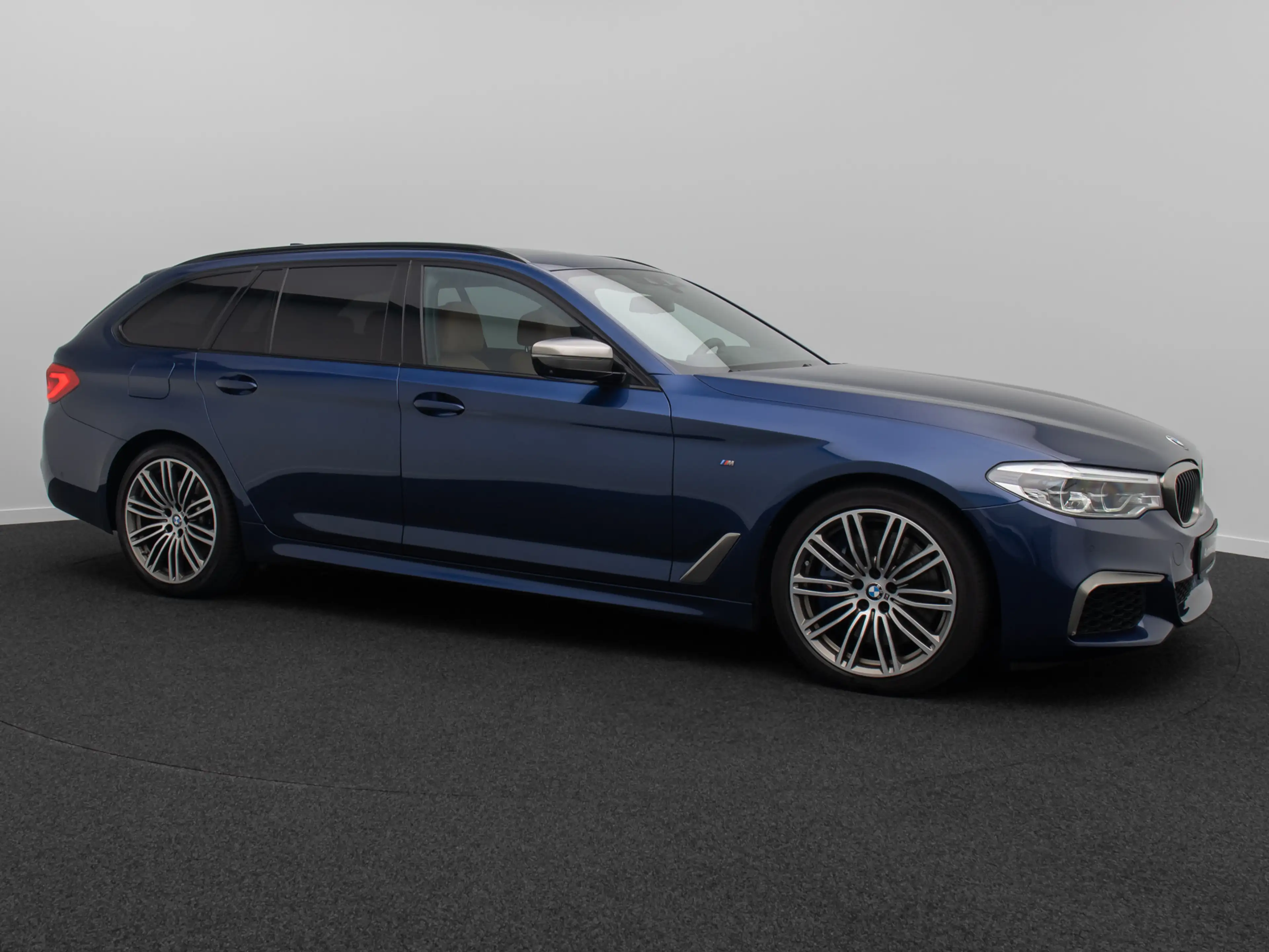 BMW 550 HUD H K Panorama 360° SoftClose DAB 19 — photo 4
