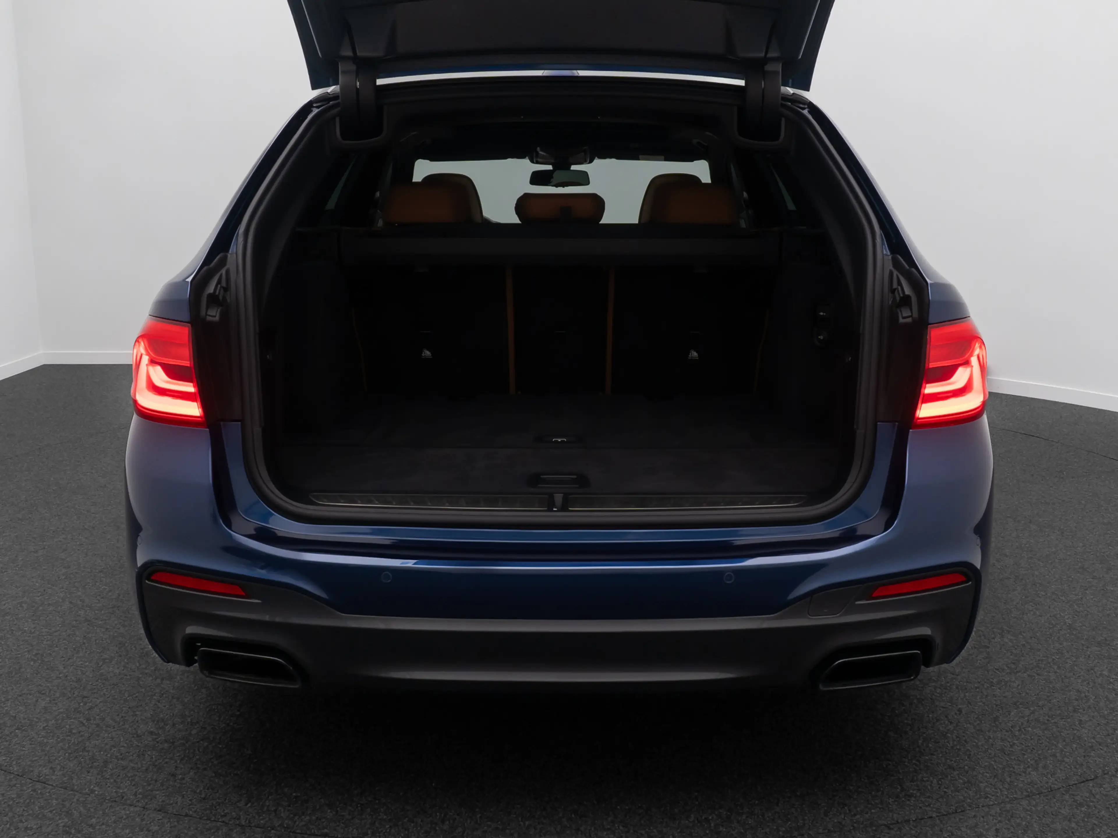 BMW 550 HUD H K Panorama 360° SoftClose DAB 19 — photo 14