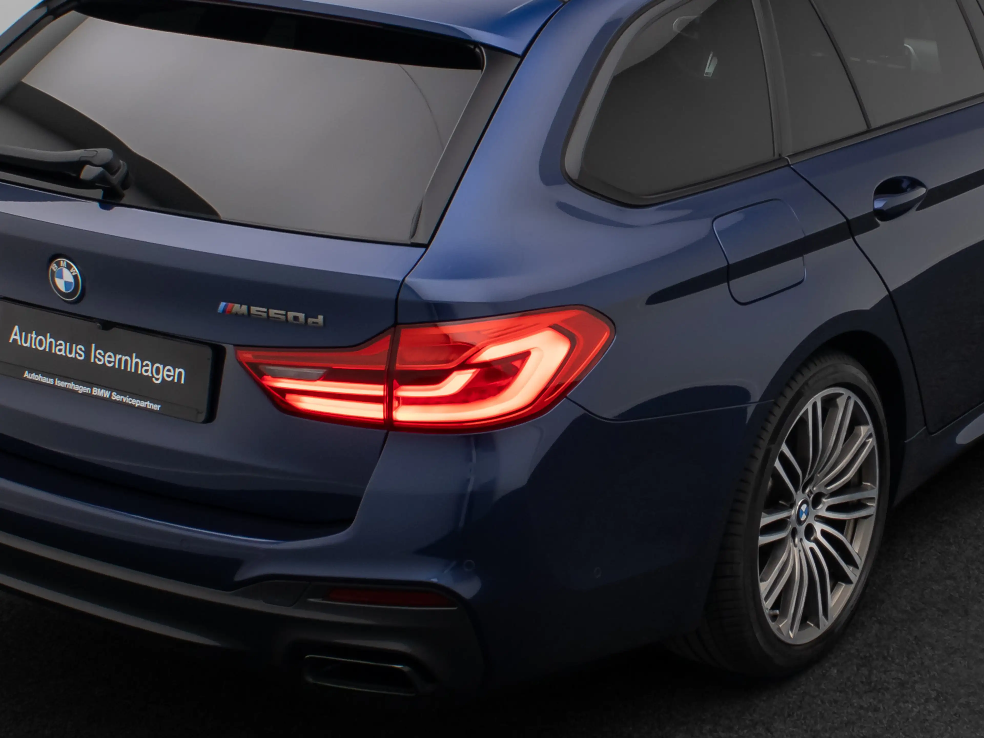 BMW 550 HUD H K Panorama 360° SoftClose DAB 19 — photo 15