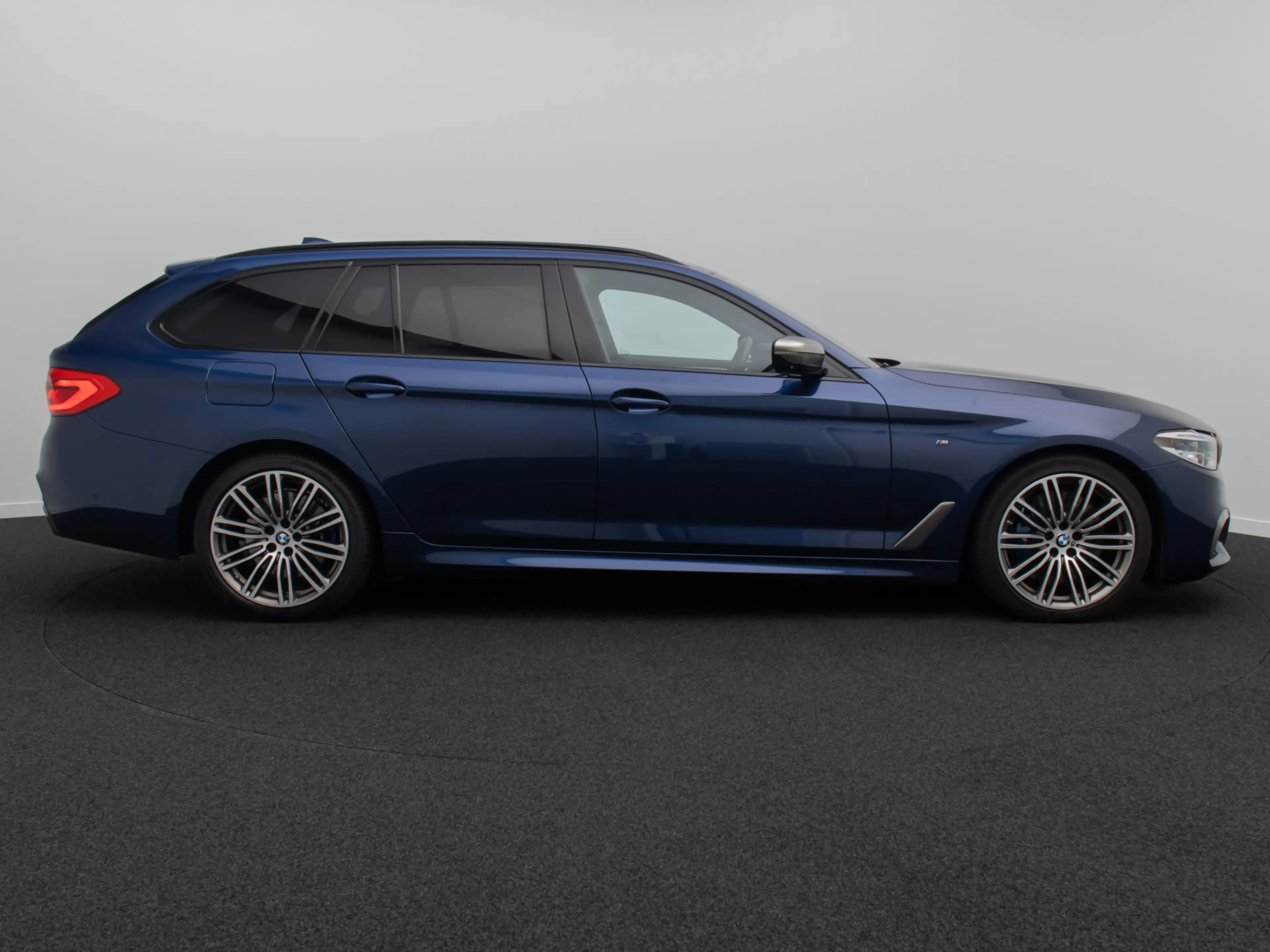 BMW 550 HUD H K Panorama 360° SoftClose DAB 19 — photo 5