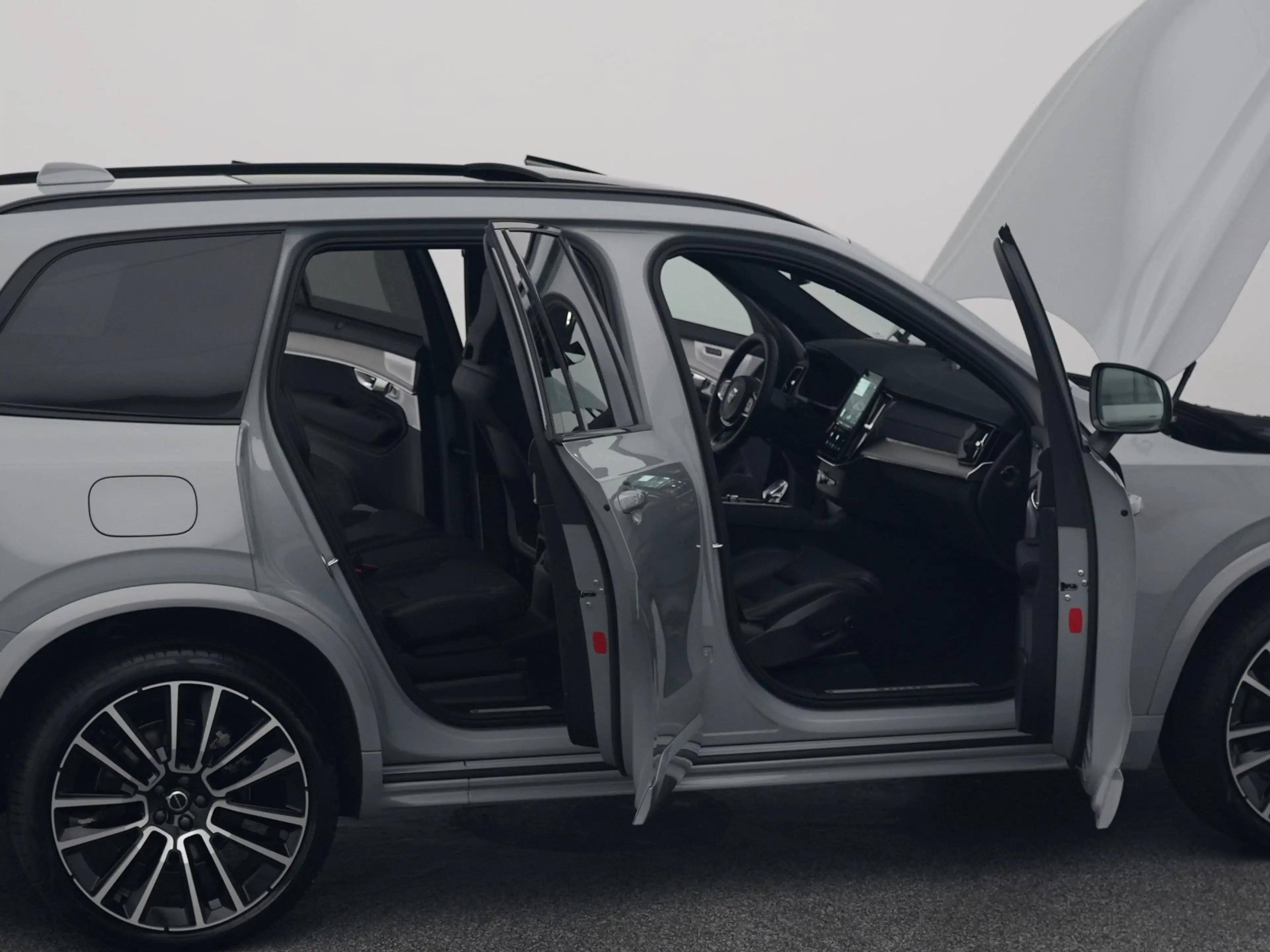 Volvo XC90 2.0 T8 Plug-in hybrid AWD Ultra Black Edition 7-Pe — photo 34