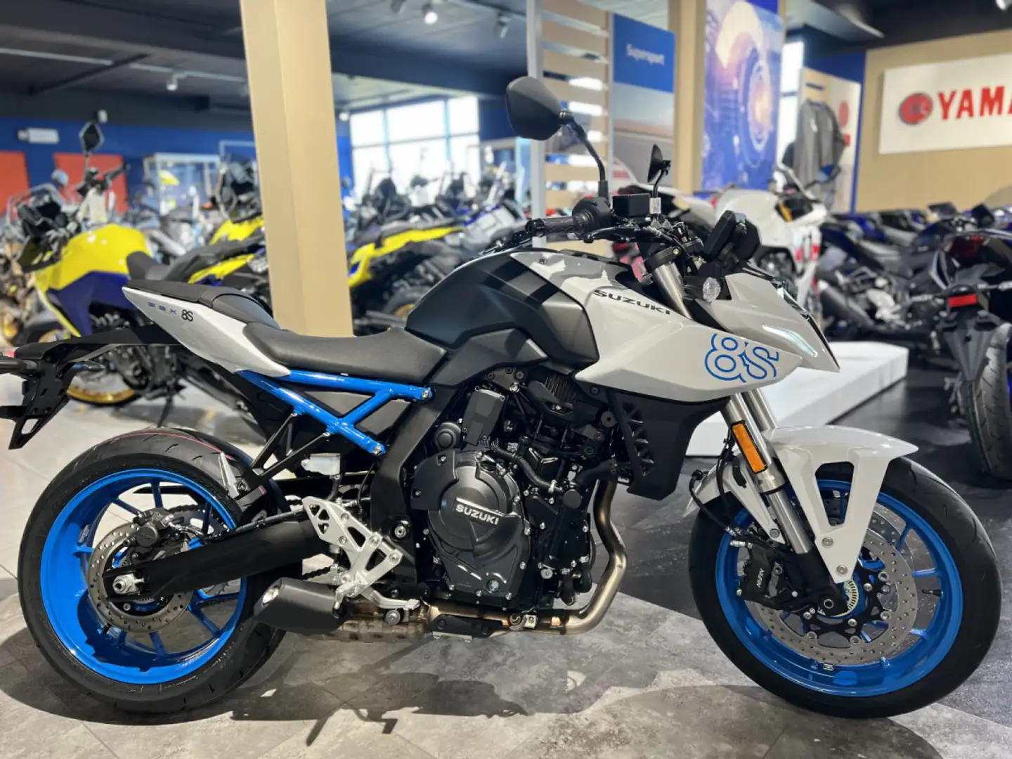 Suzuki GSX 8S Wit - 1