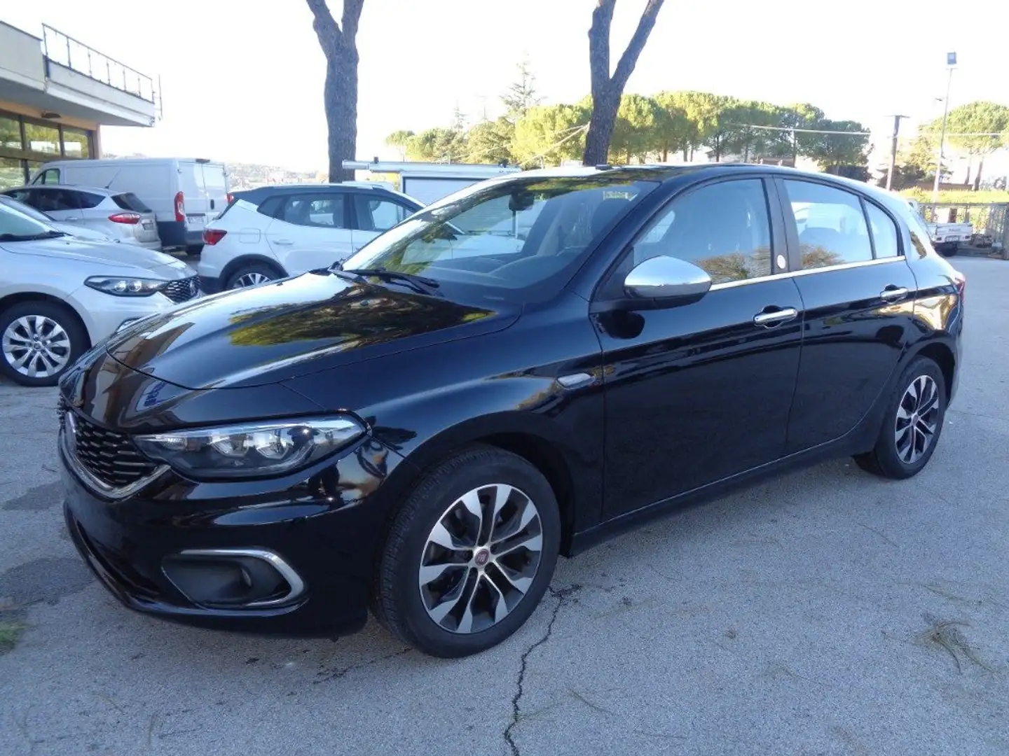 Fiat Tipo 1.4 5 porte Mirror Nero - 1