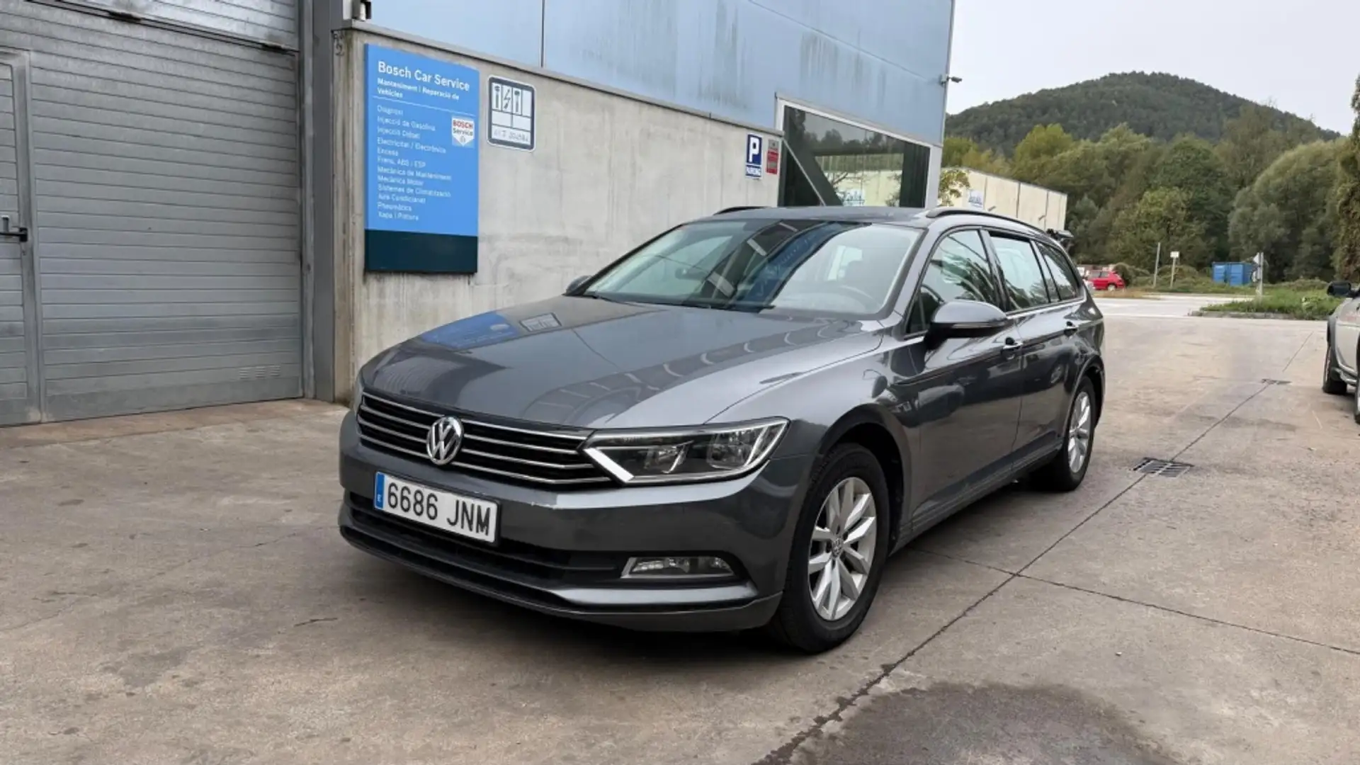 Volkswagen Passat Variant 2.0TDI Advance 110kW Gris - 2