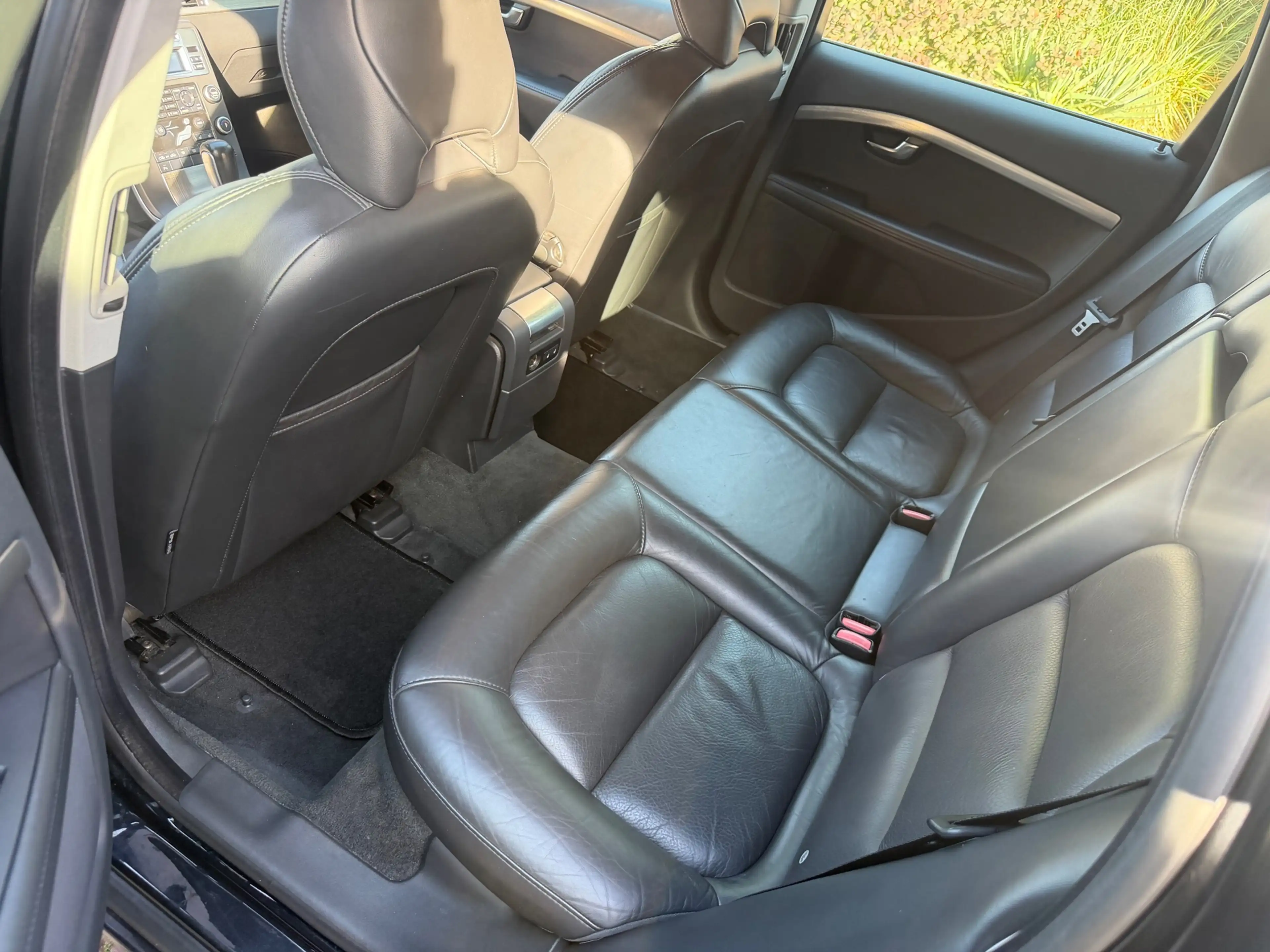 Volvo V70 2.0 T5 Summum — photo 12