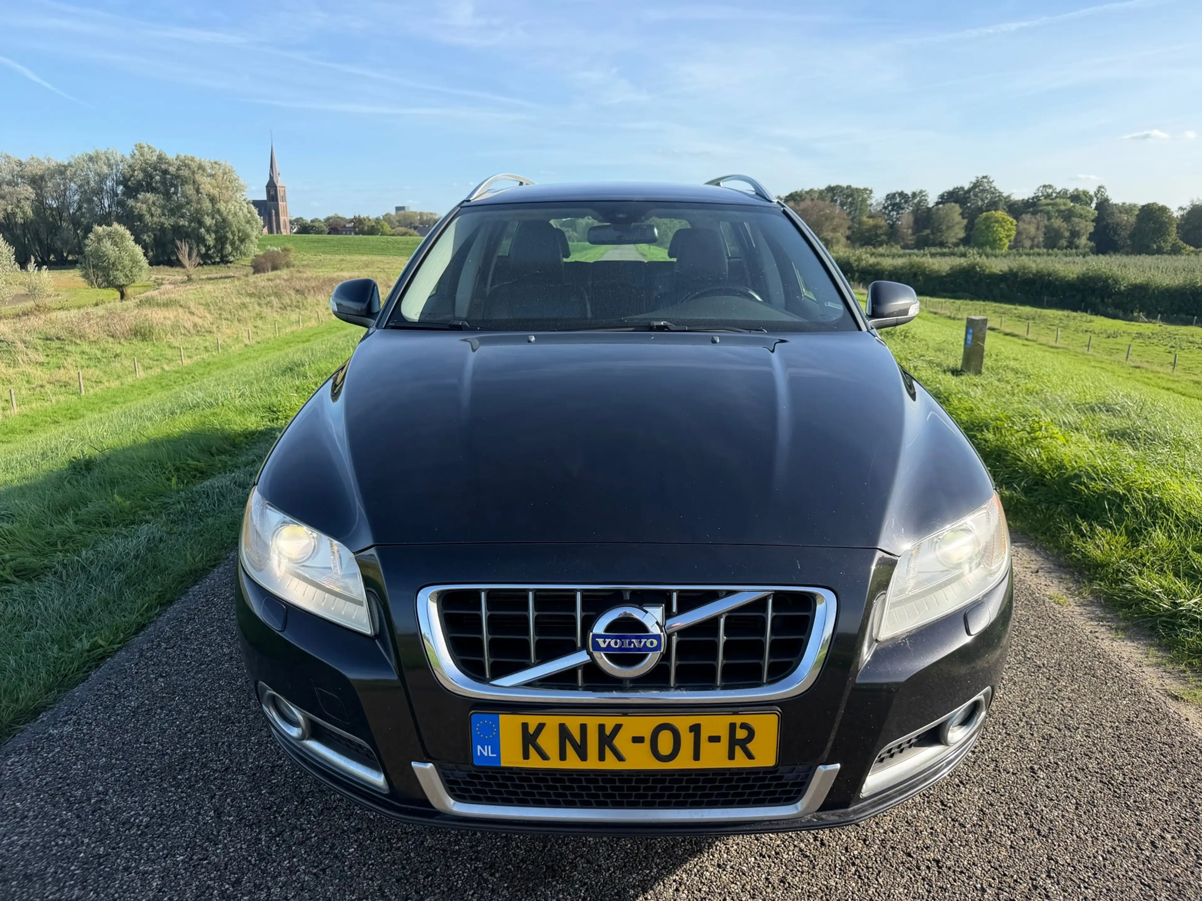 Volvo V70 2.0 T5 Summum — photo 3