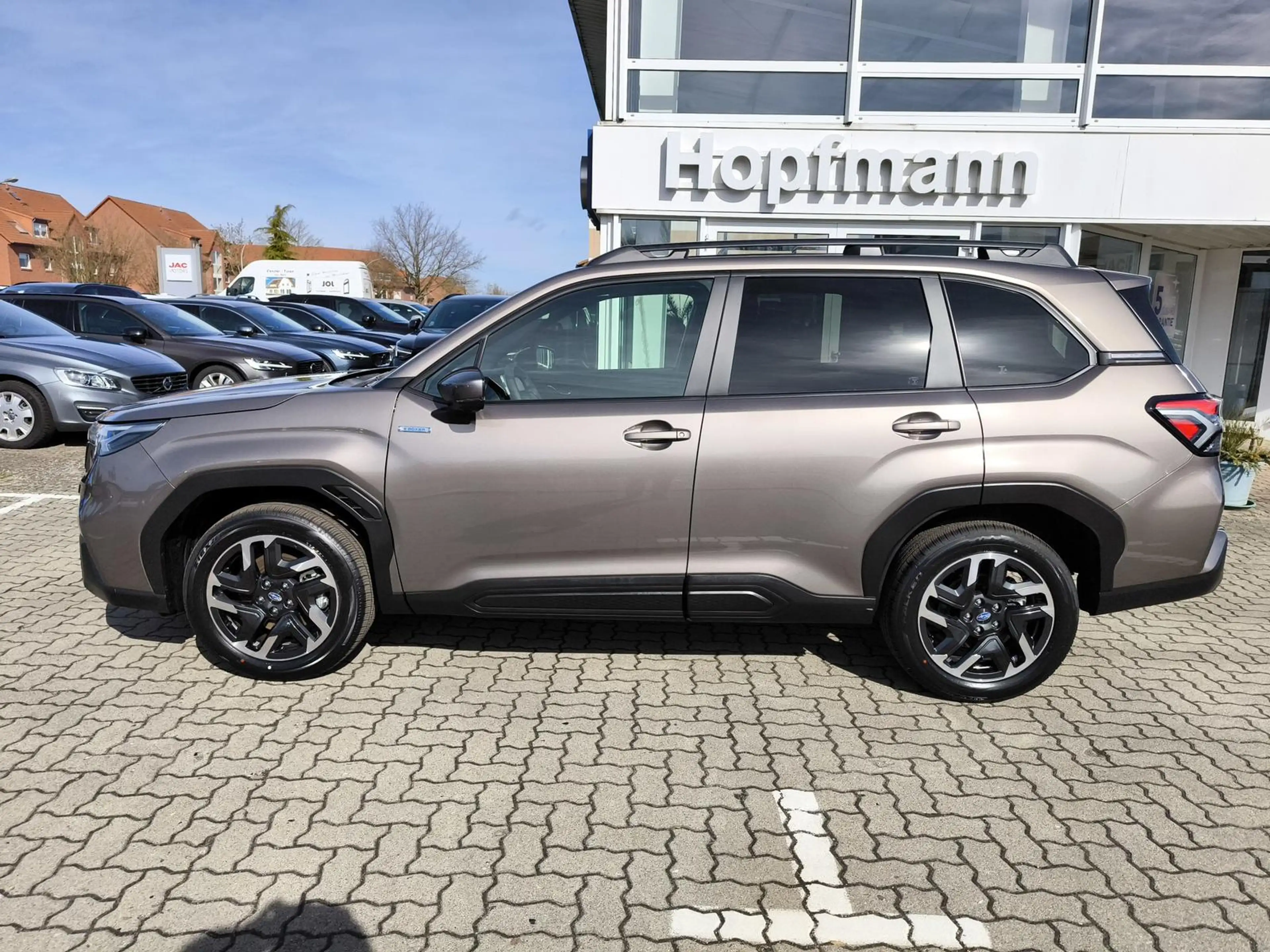 Subaru Forester 2.0ie e-Boxer Exclusive — photo 2