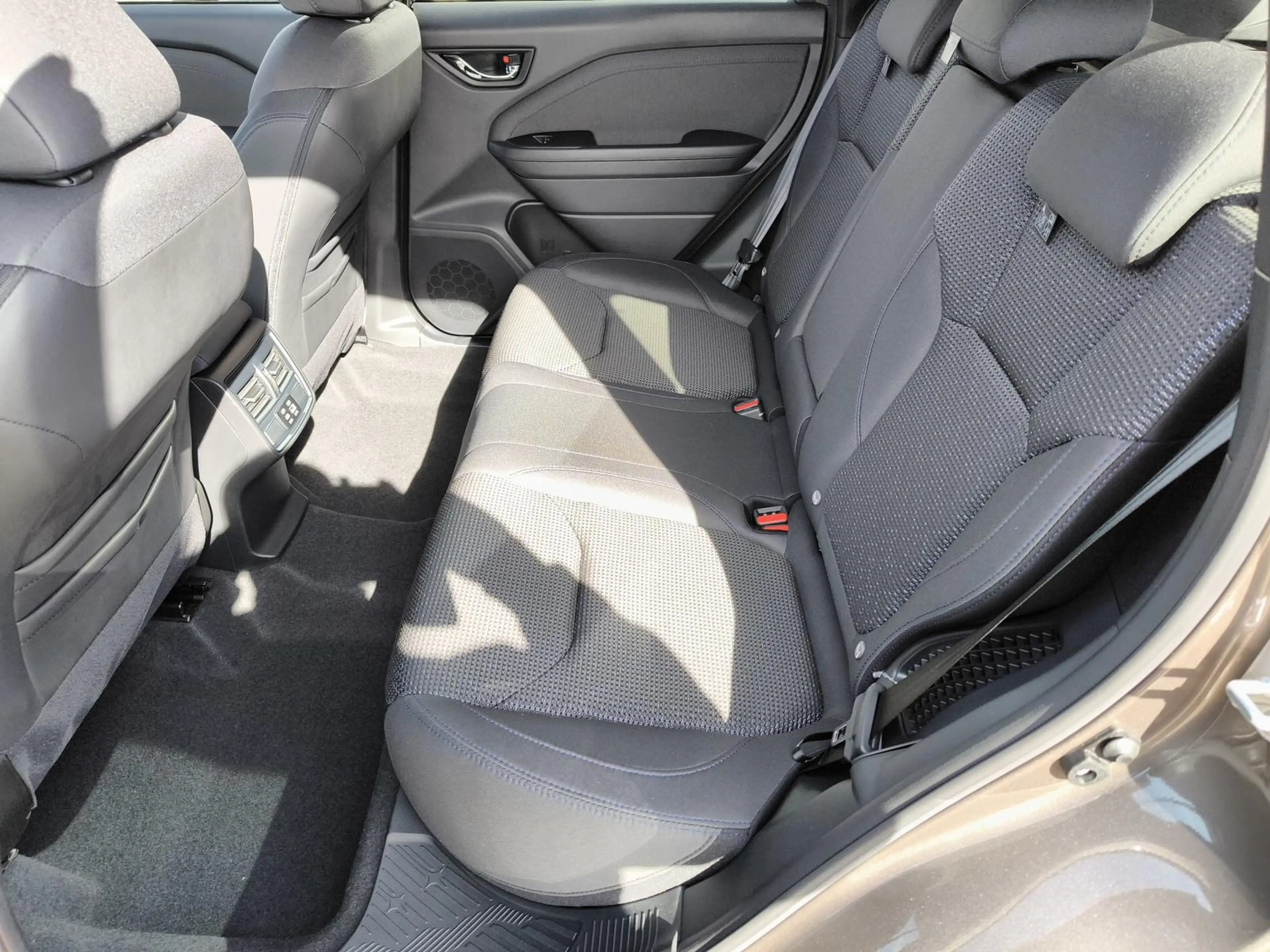 Subaru Forester 2.0ie e-Boxer Exclusive — photo 9